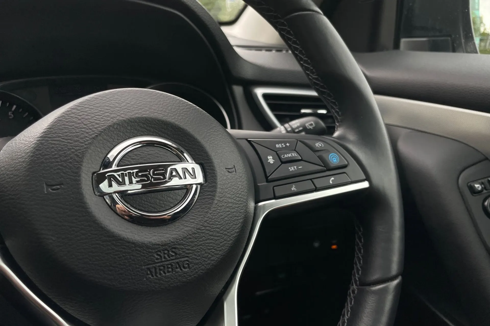 NISSAN QASHQAI thumbnail image number 36