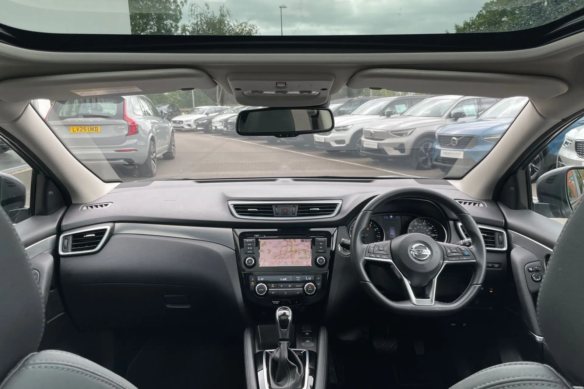 NISSAN QASHQAI thumbnail image number 3