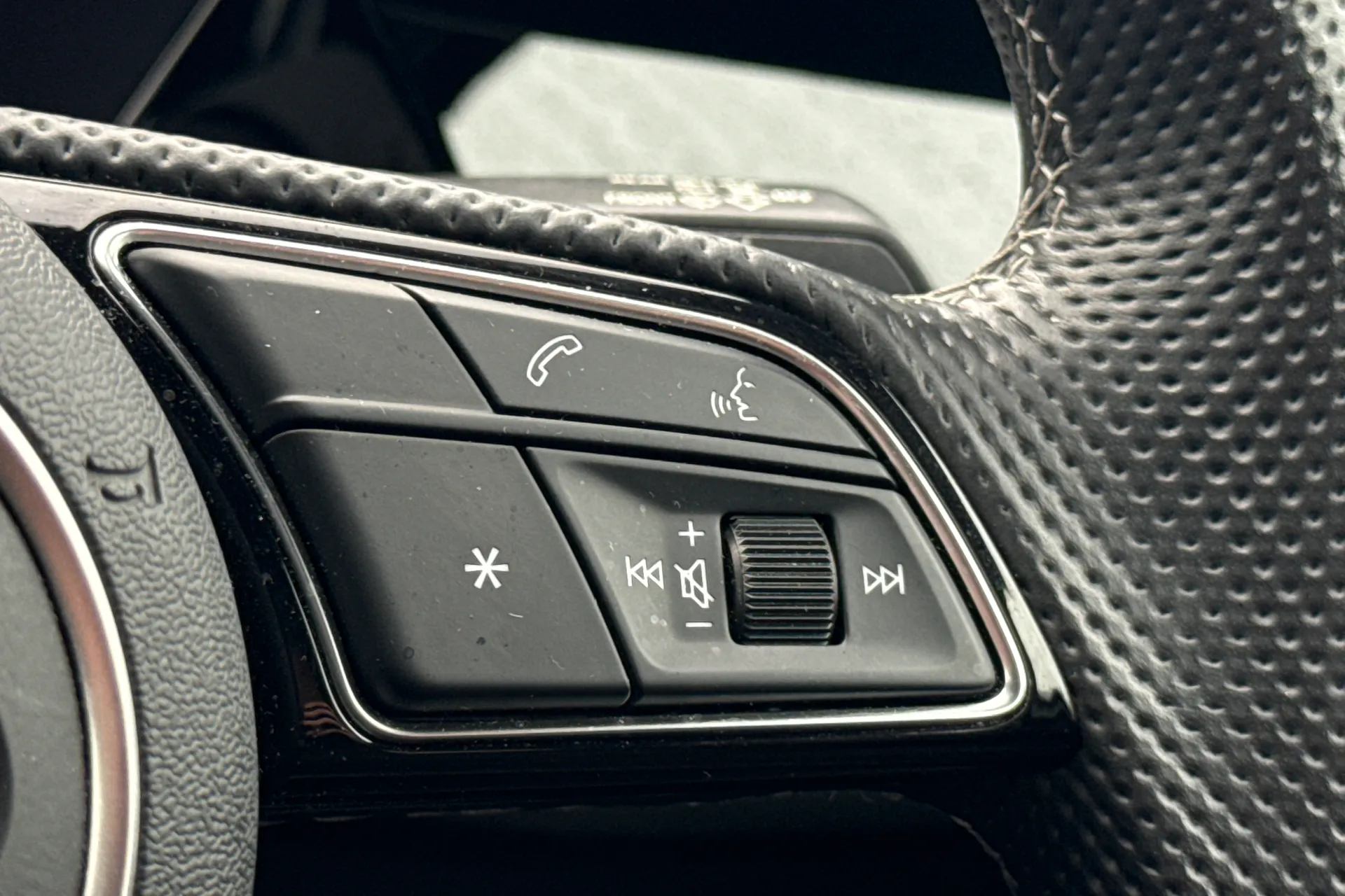 Audi A3 thumbnail image number 11