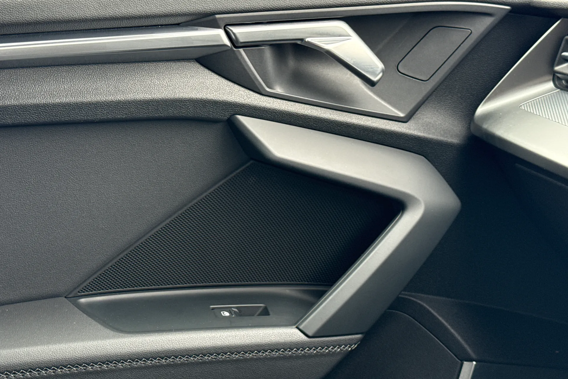 Audi A3 thumbnail image number 27