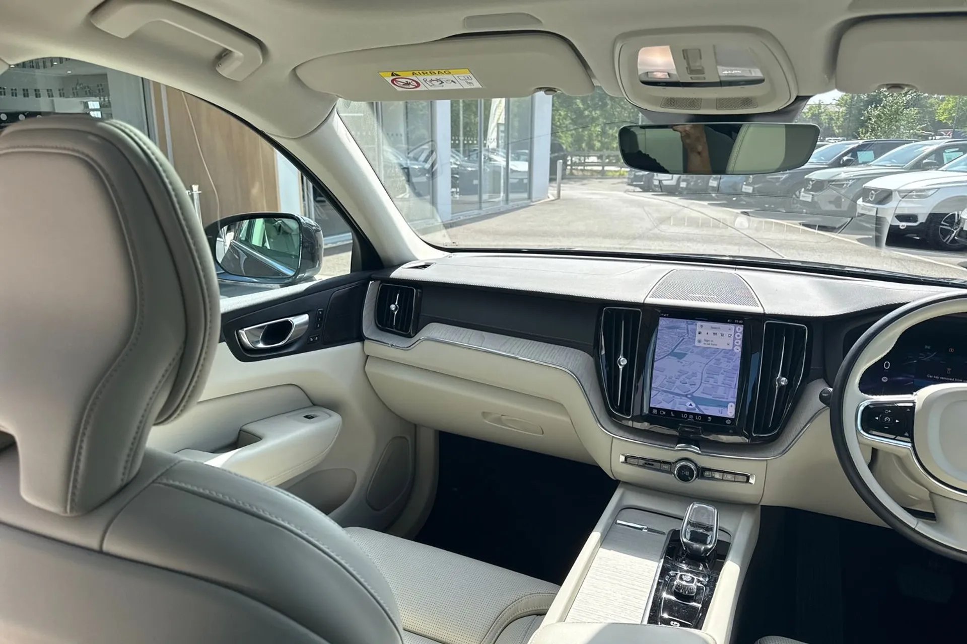 Volvo XC60 thumbnail image number 31