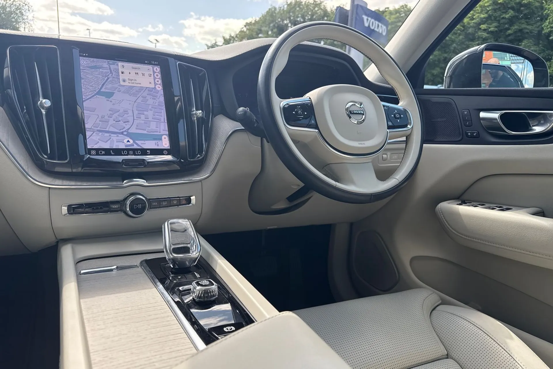 Volvo XC60 thumbnail image number 34
