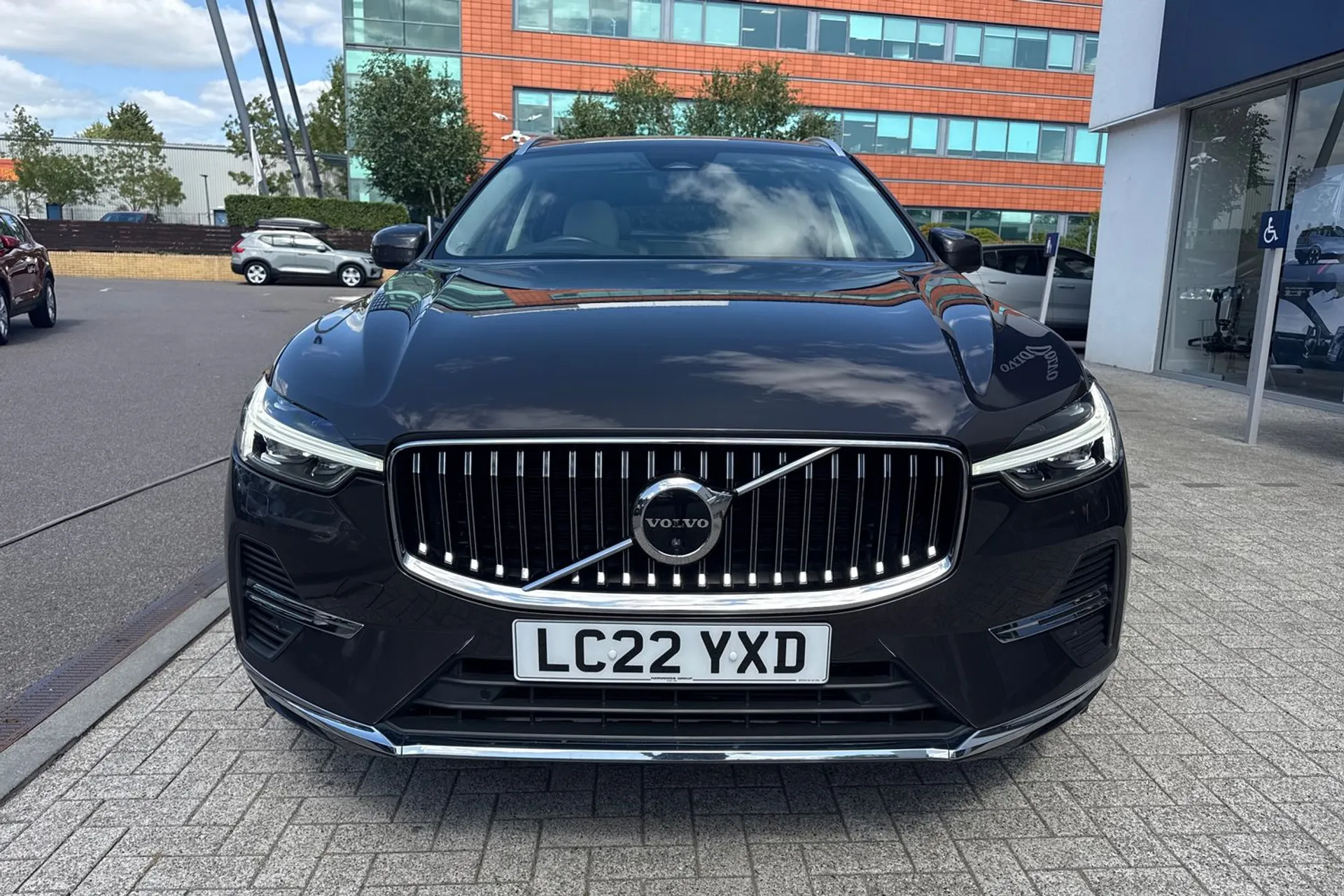 Volvo XC60 thumbnail image number 12