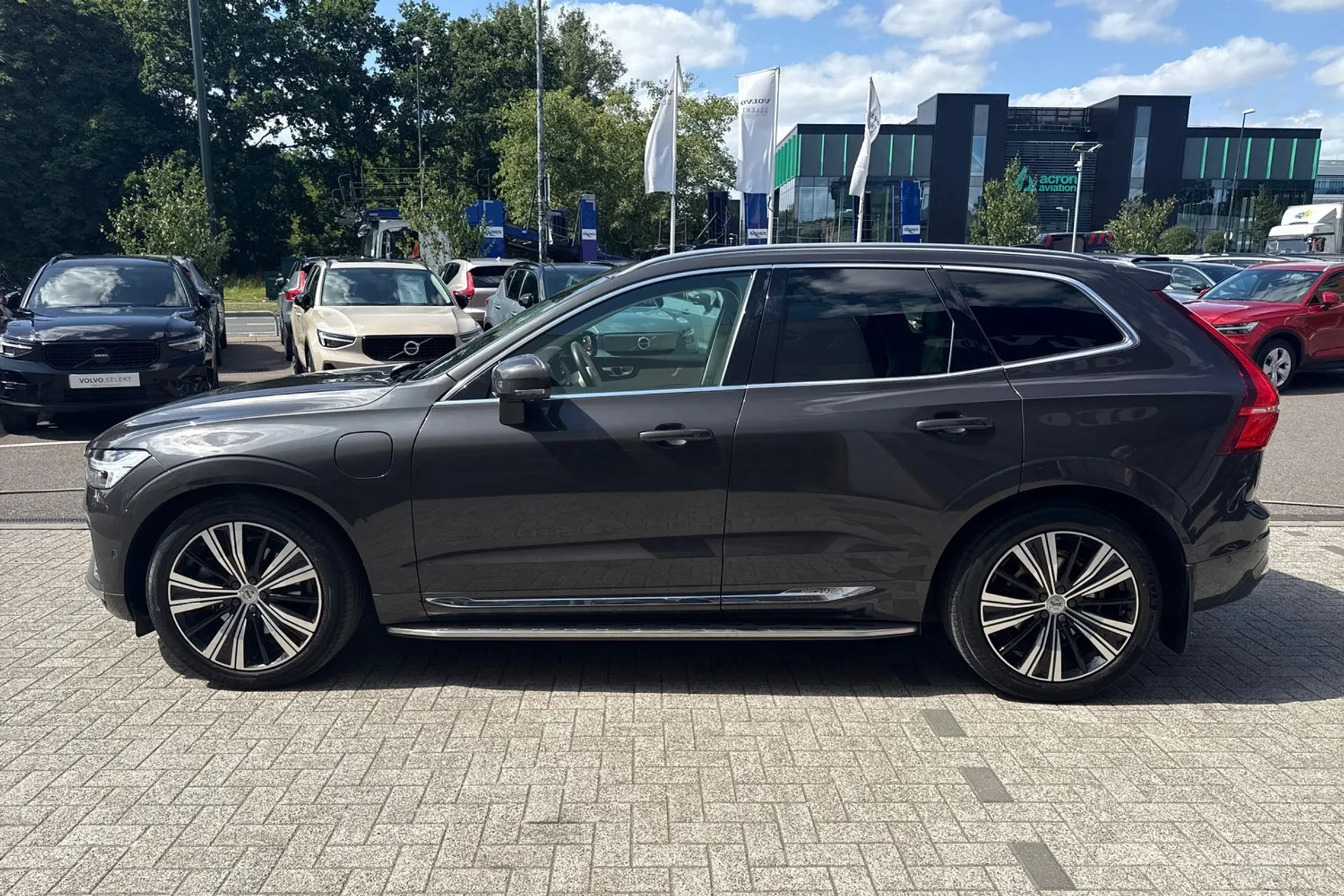 Volvo XC60 thumbnail image number 10