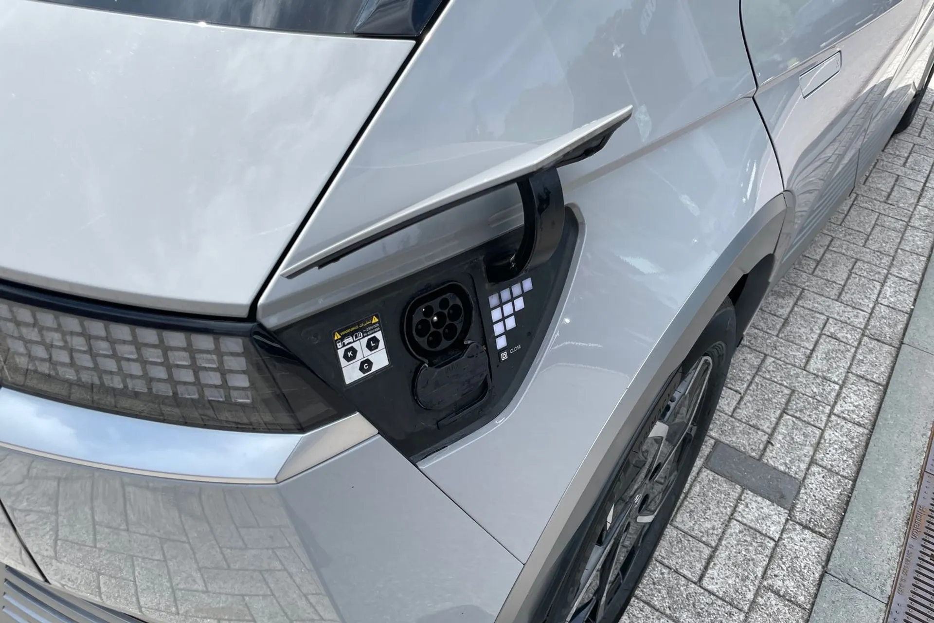 HYUNDAI IONIQ 5 thumbnail image number 18