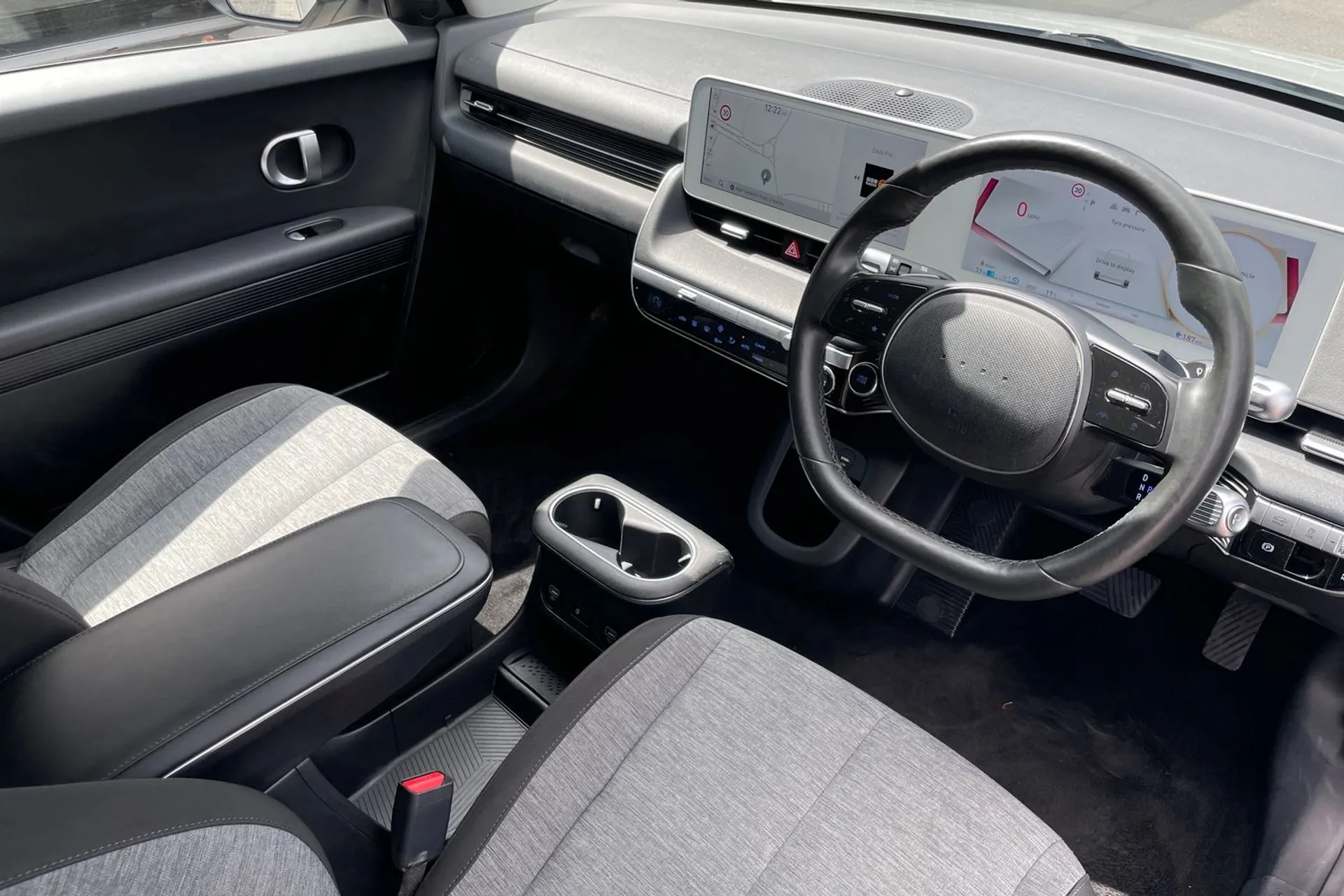 HYUNDAI IONIQ 5 thumbnail image number 5