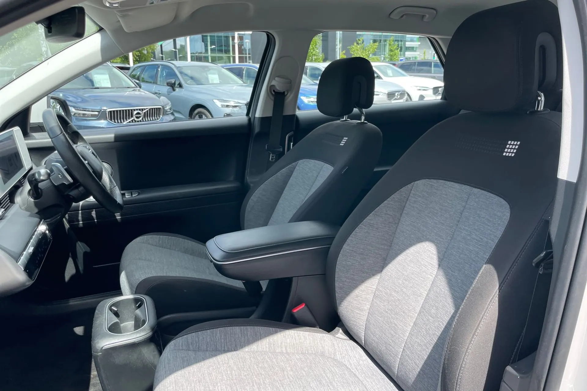 HYUNDAI IONIQ 5 thumbnail image number 27
