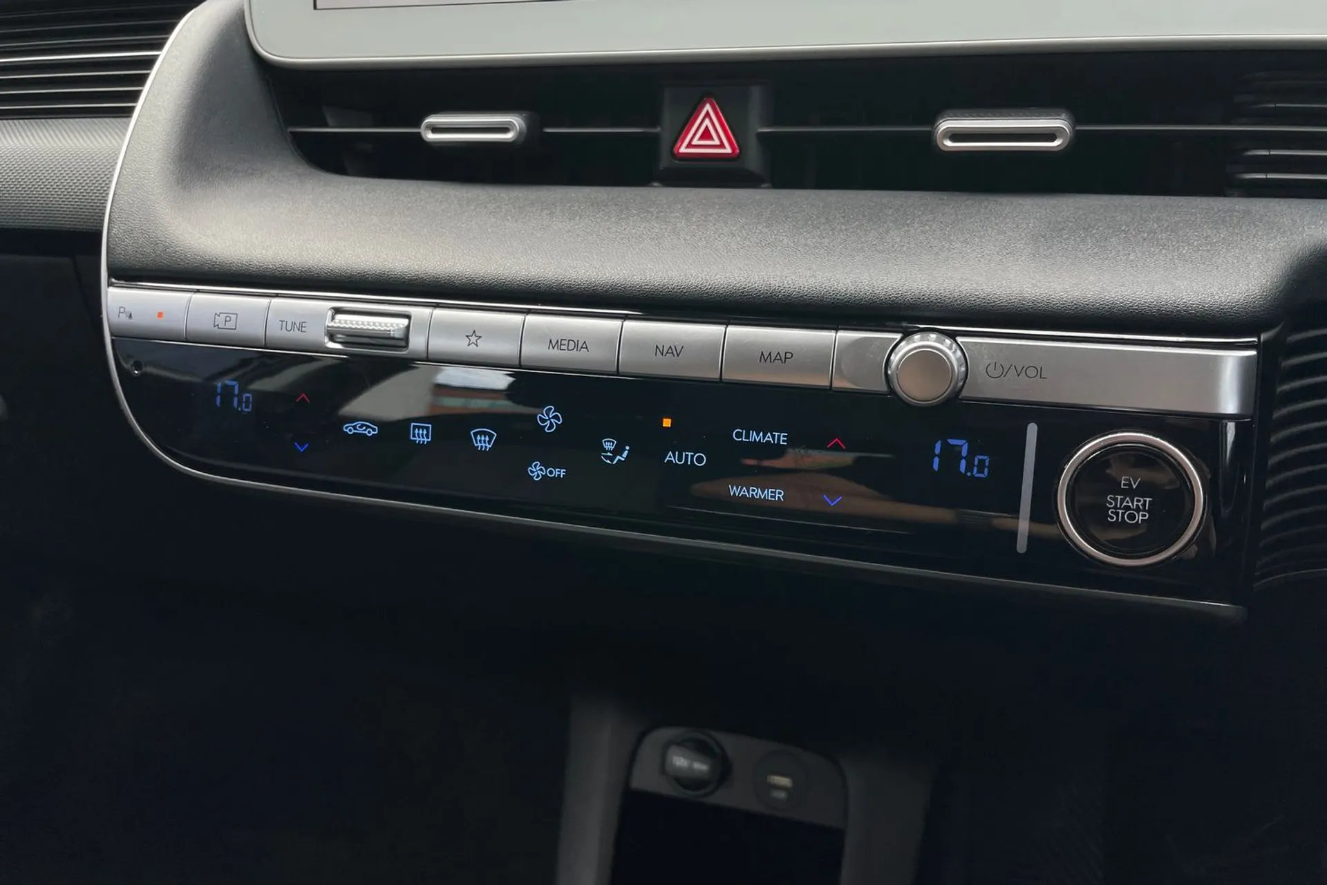 HYUNDAI IONIQ 5 thumbnail image number 38