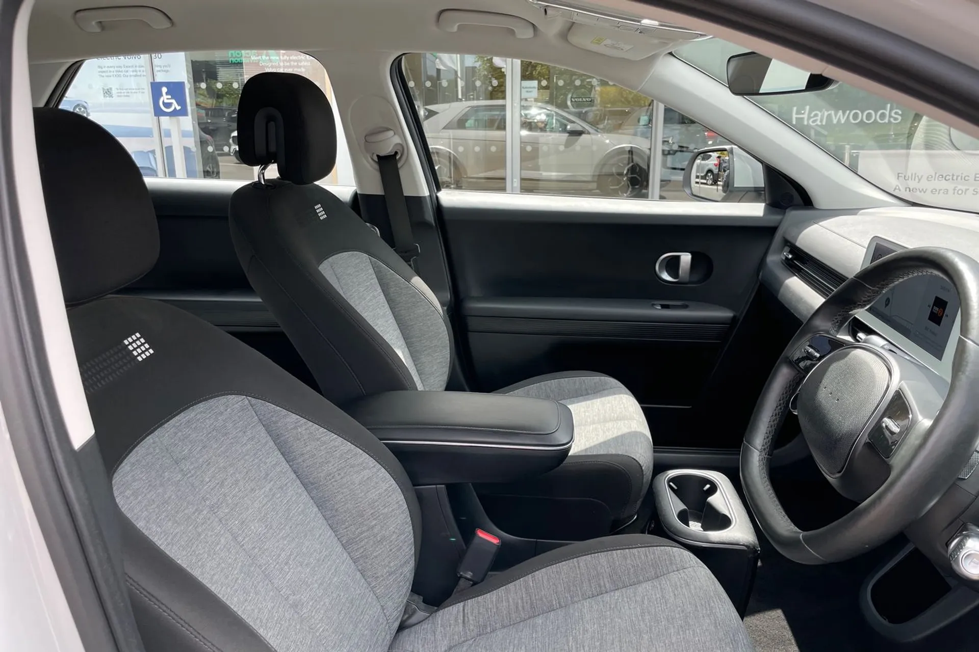HYUNDAI IONIQ 5 thumbnail image number 25