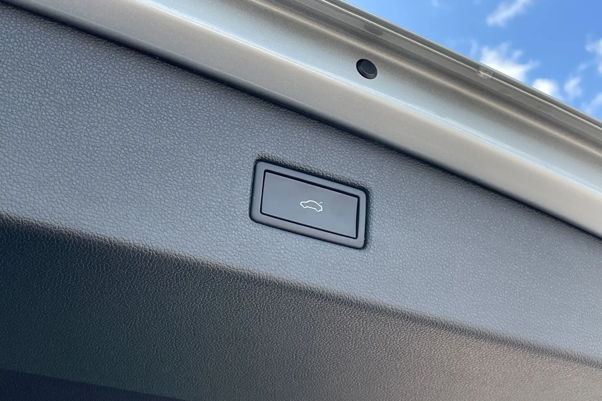 VOLKSWAGEN TIGUAN thumbnail image number 20