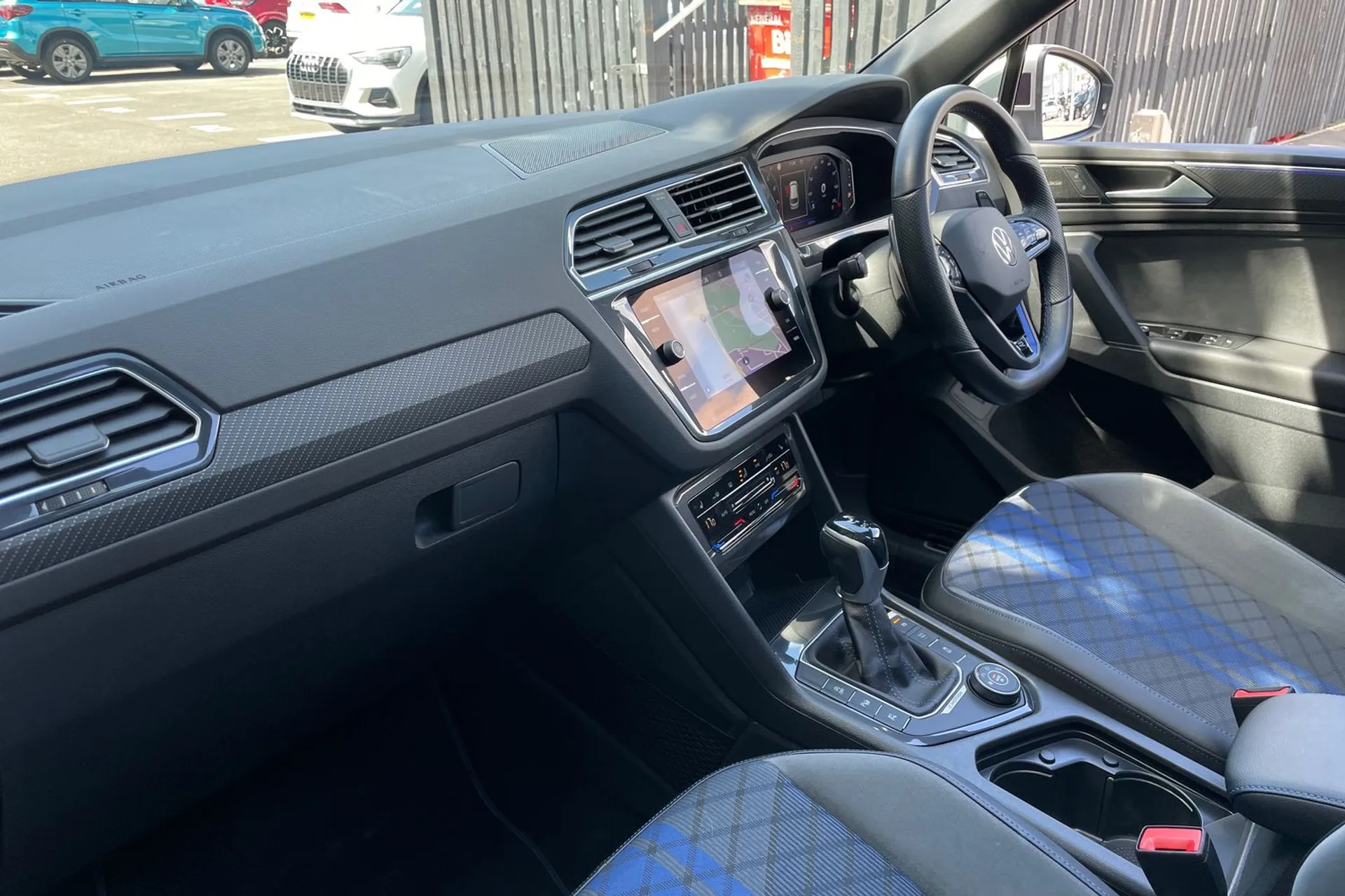 VOLKSWAGEN TIGUAN thumbnail image number 27
