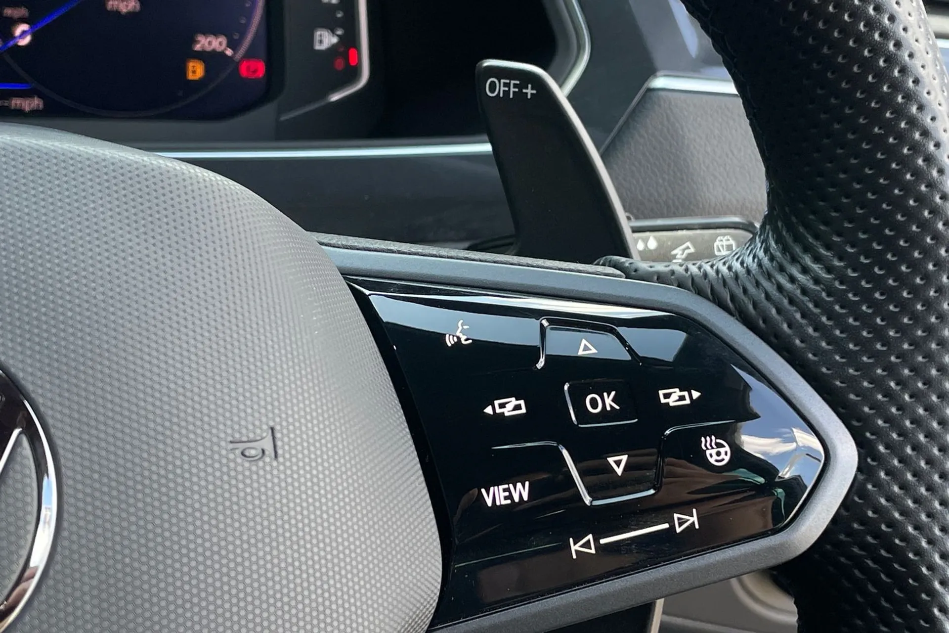 VOLKSWAGEN TIGUAN thumbnail image number 36
