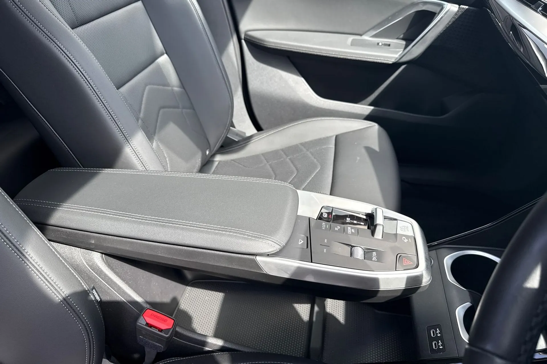BMW X1 thumbnail image number 51