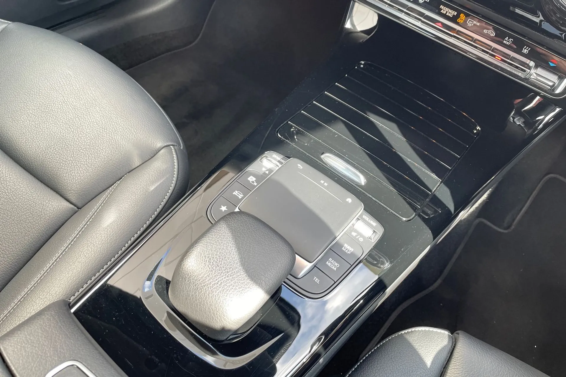 MERCEDES-BENZ CLA thumbnail image number 57