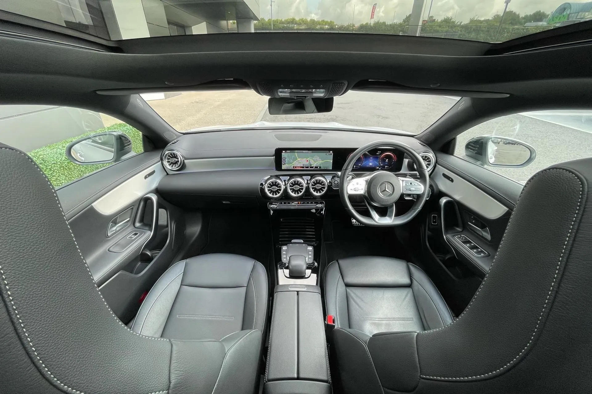 MERCEDES-BENZ CLA thumbnail image number 3