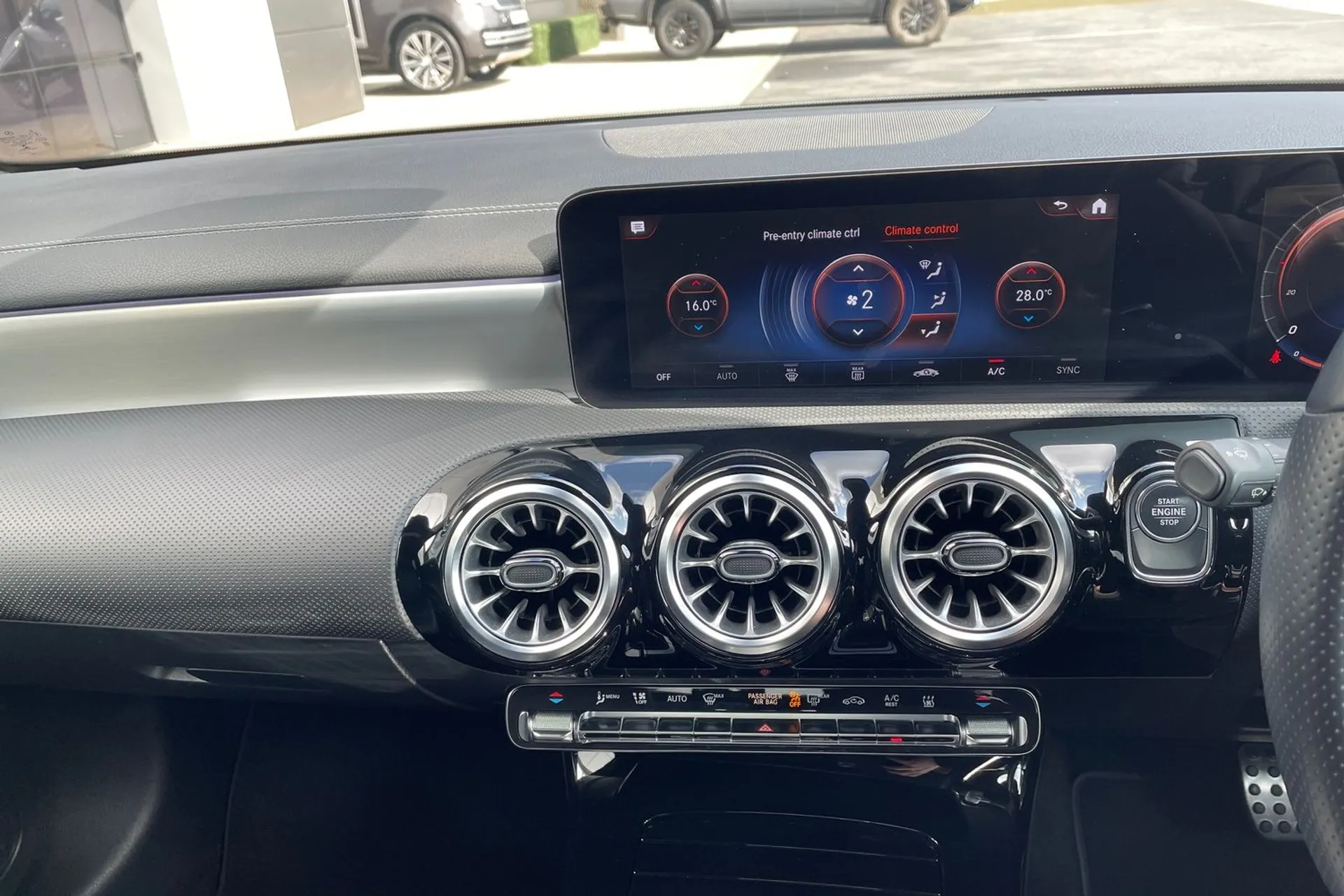 MERCEDES-BENZ CLA thumbnail image number 56