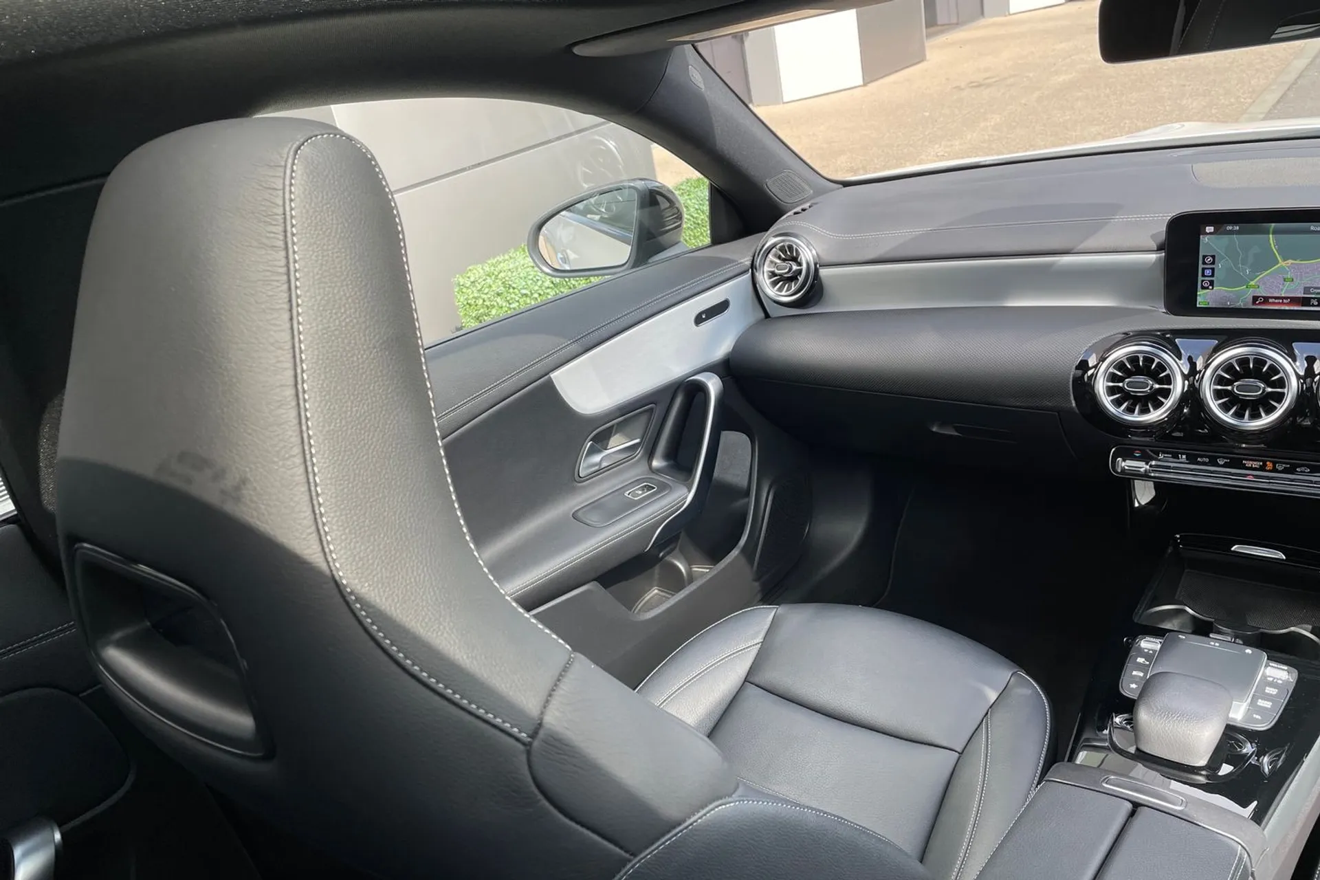 MERCEDES-BENZ CLA thumbnail image number 28