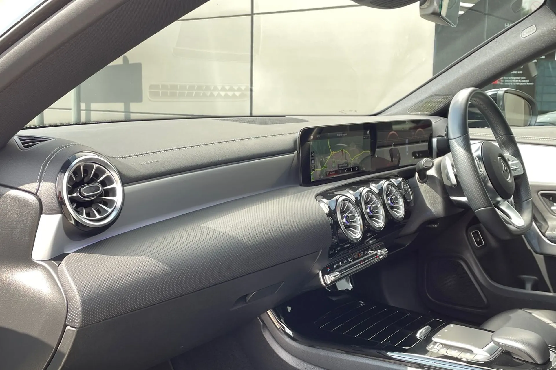 MERCEDES-BENZ CLA thumbnail image number 41