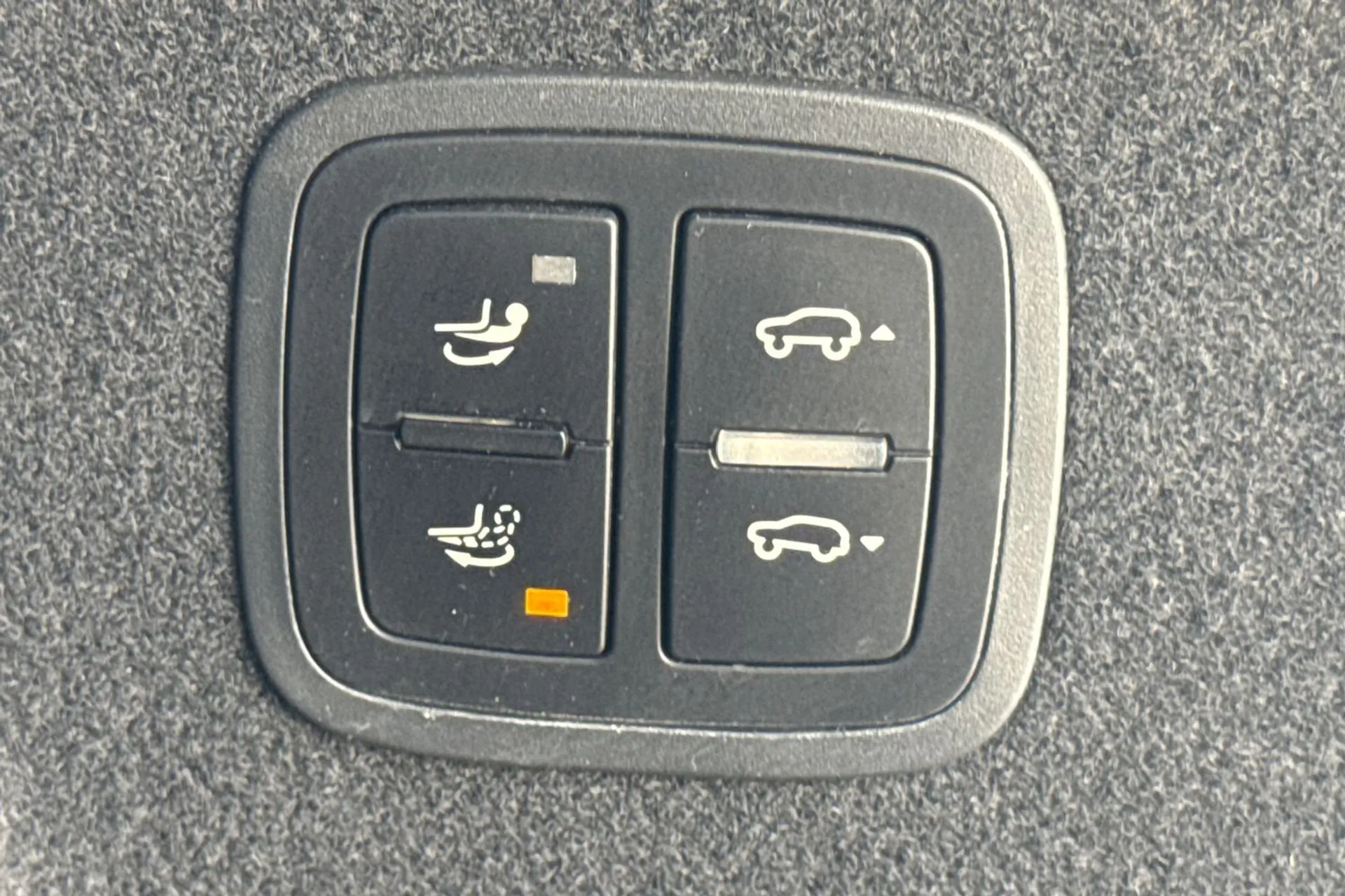 Porsche MACAN thumbnail image number 36
