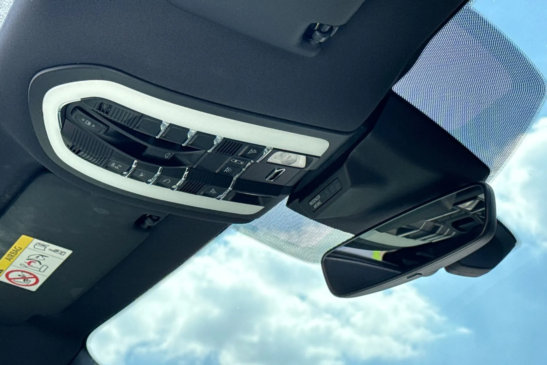 Porsche MACAN thumbnail image number 54