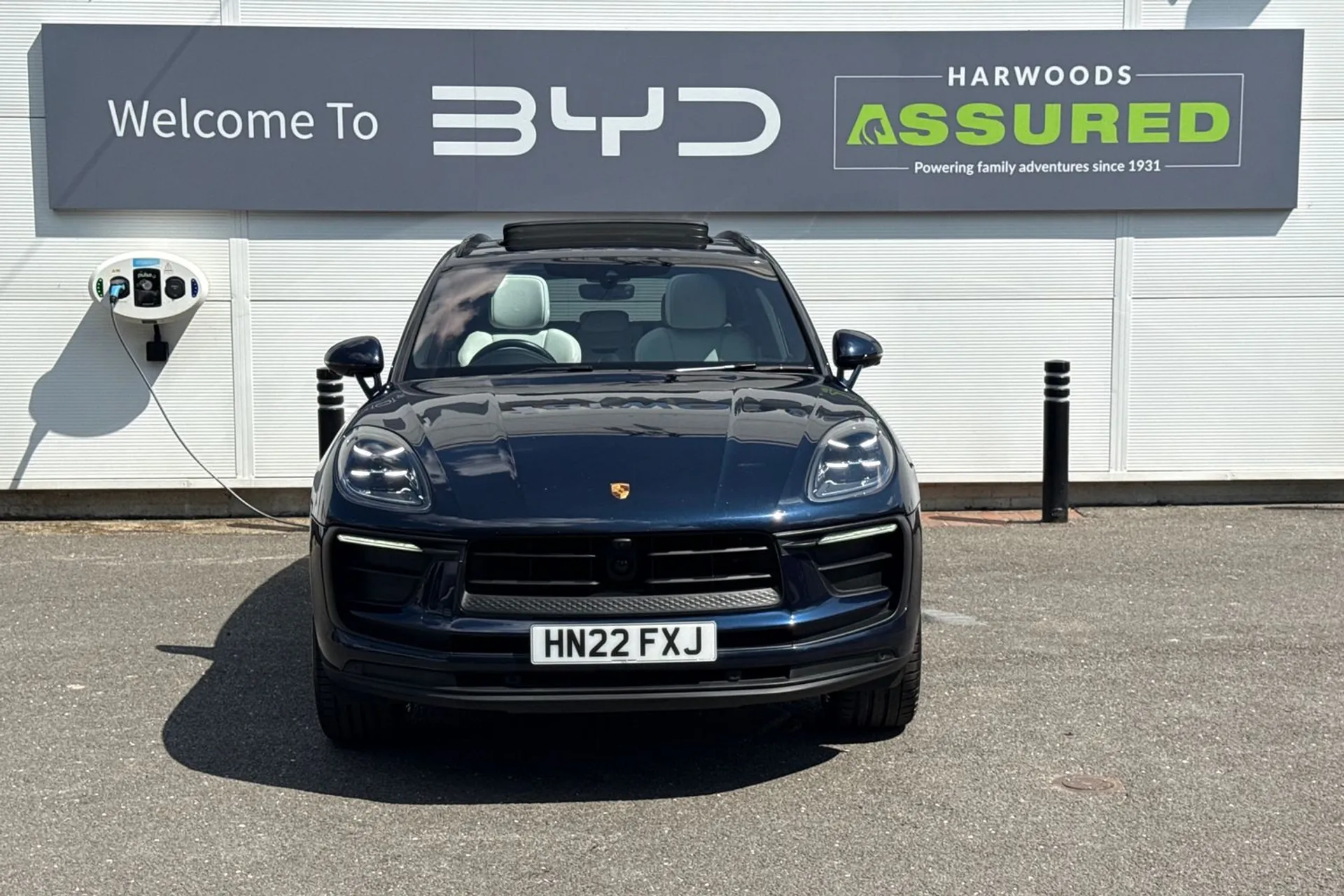 Porsche MACAN thumbnail image number 16