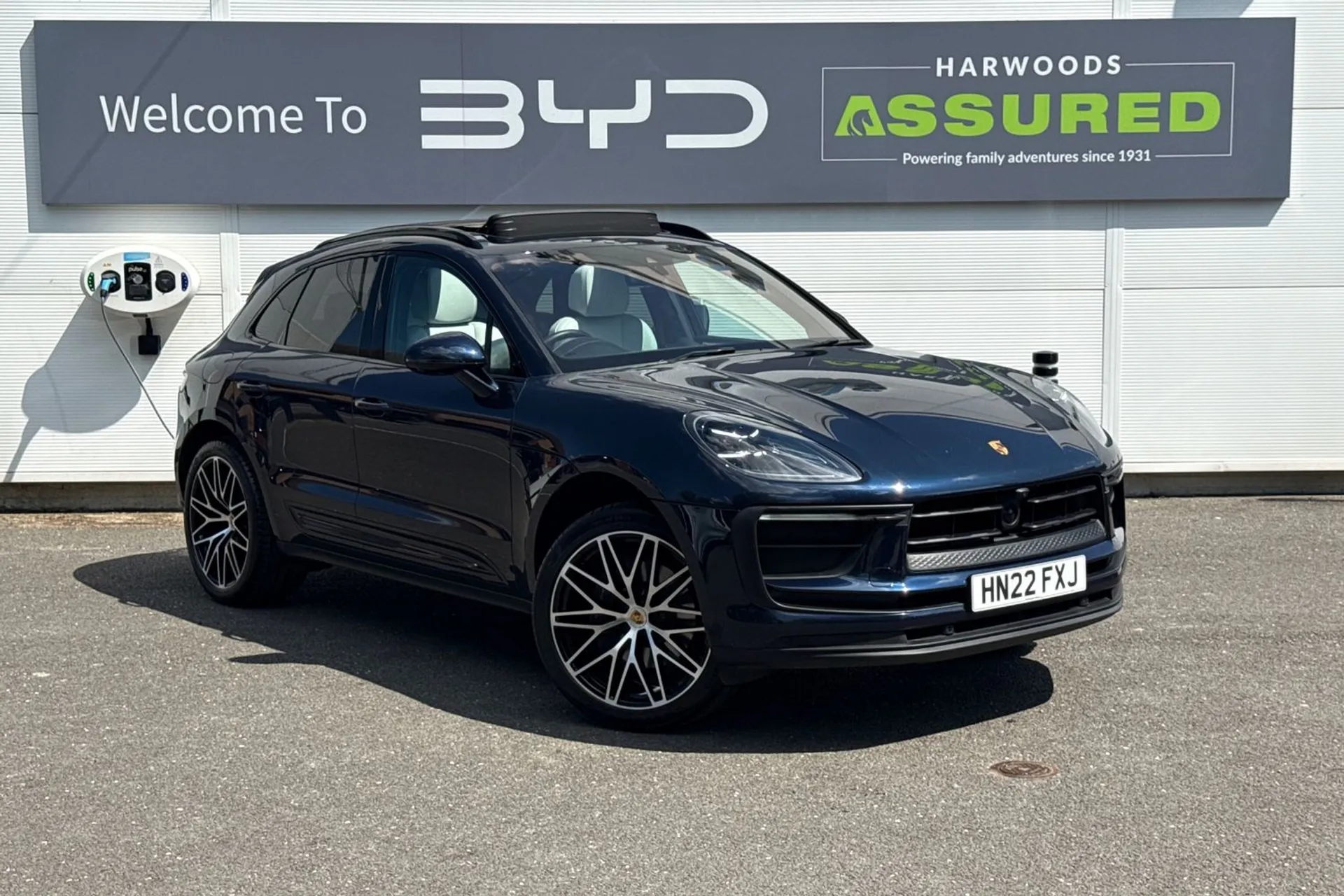 Porsche MACAN focused image
