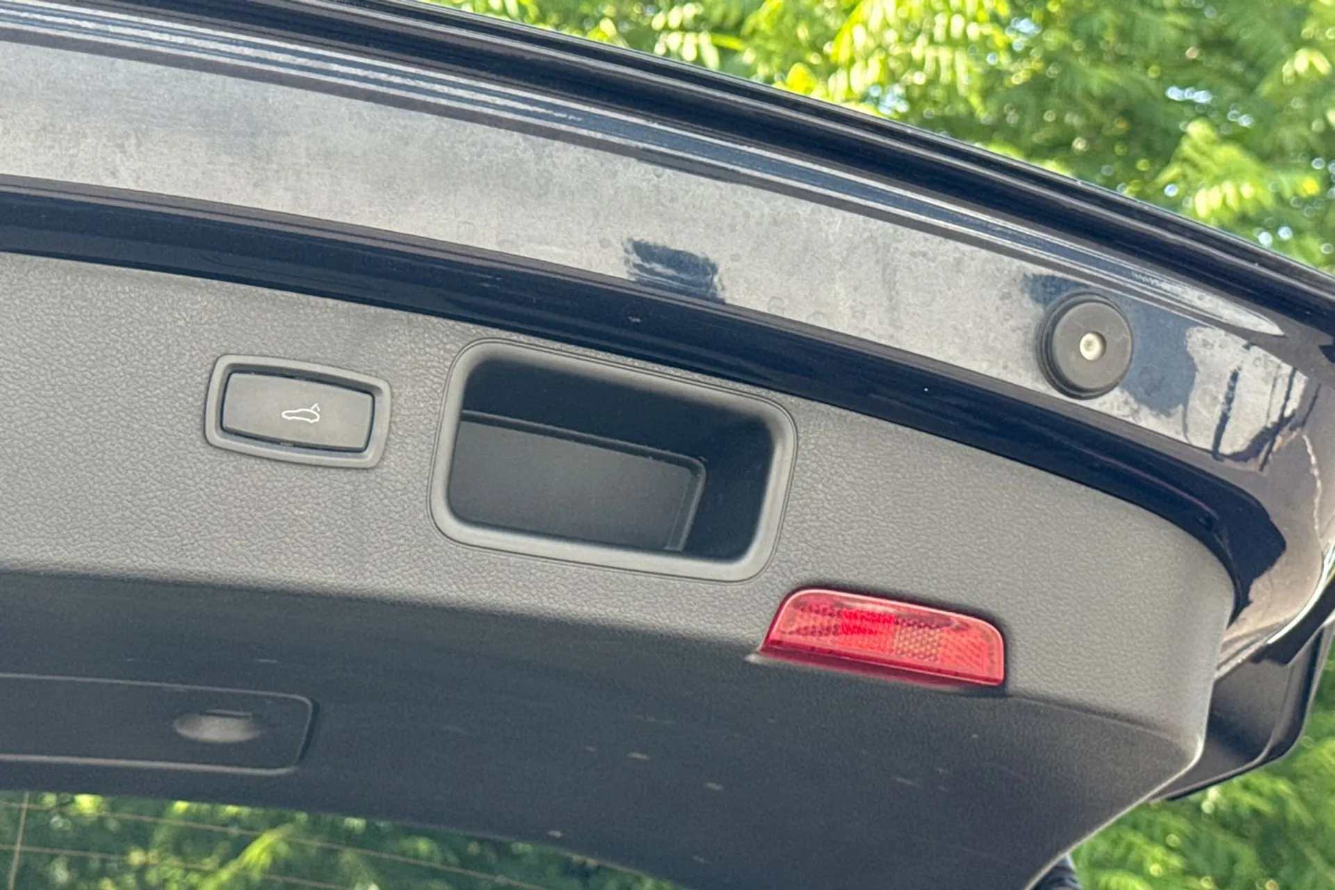 Porsche MACAN thumbnail image number 35