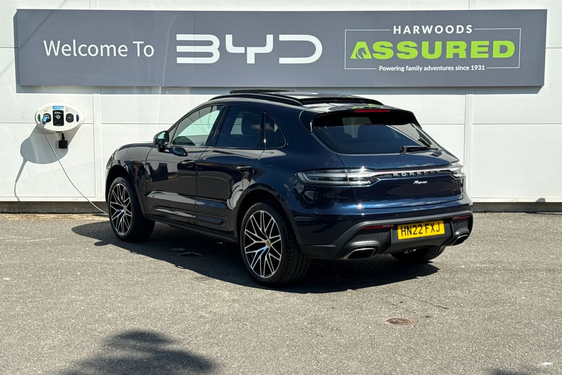 Porsche MACAN thumbnail image number 9