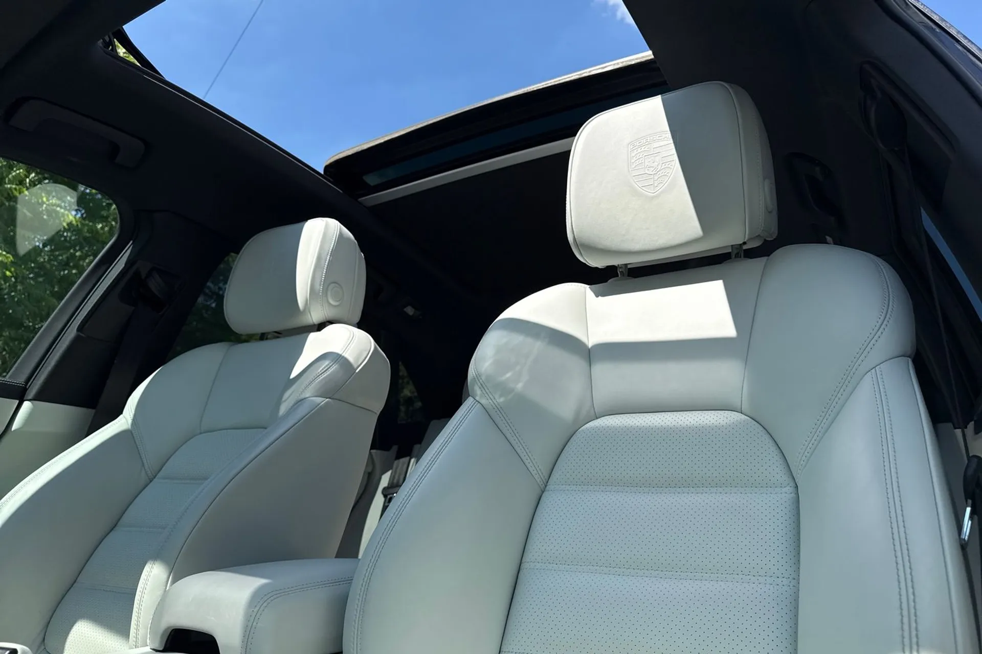 Porsche MACAN thumbnail image number 4