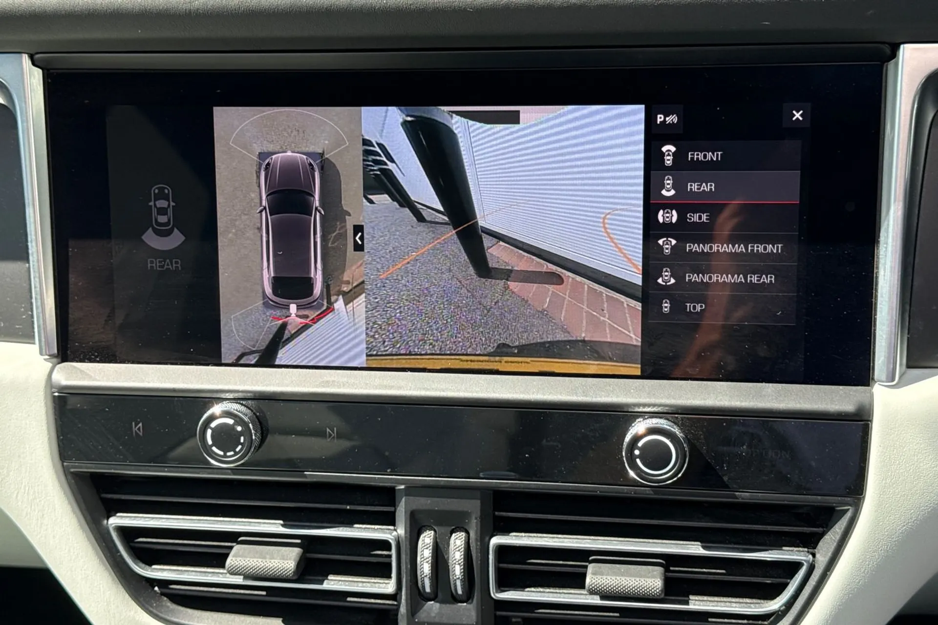 Porsche MACAN thumbnail image number 6