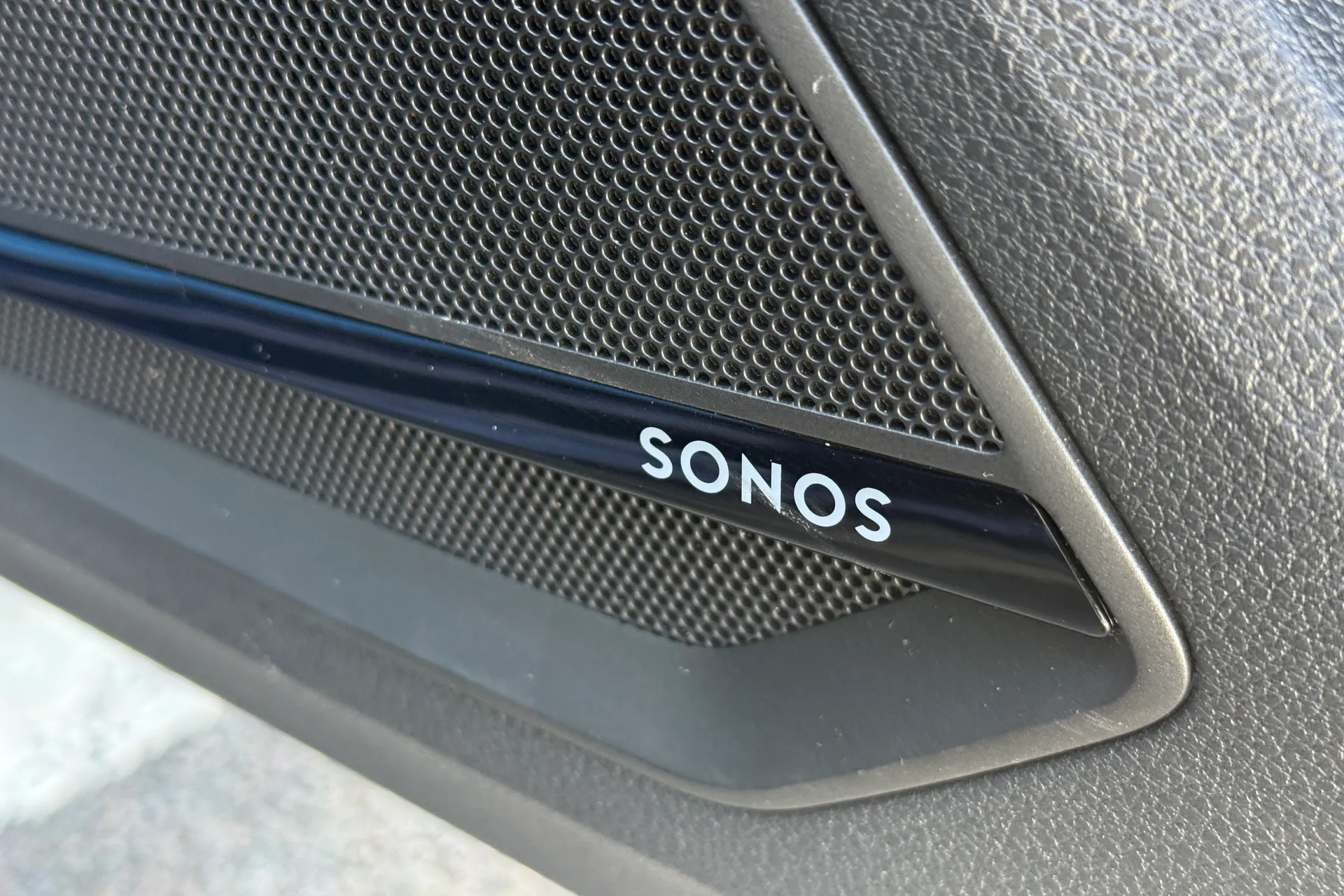 Audi Q2 thumbnail image number 10
