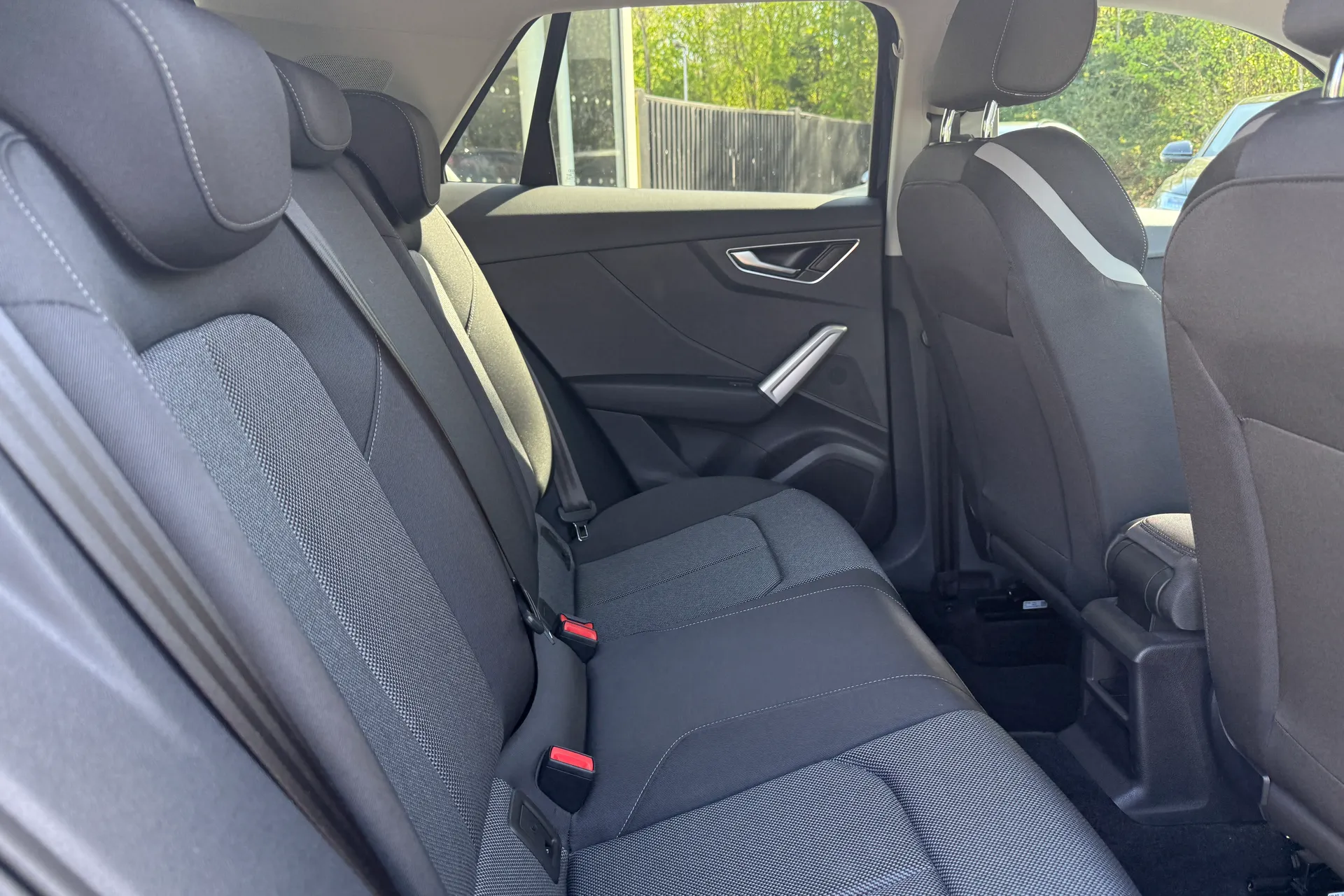 Audi Q2 thumbnail image number 31