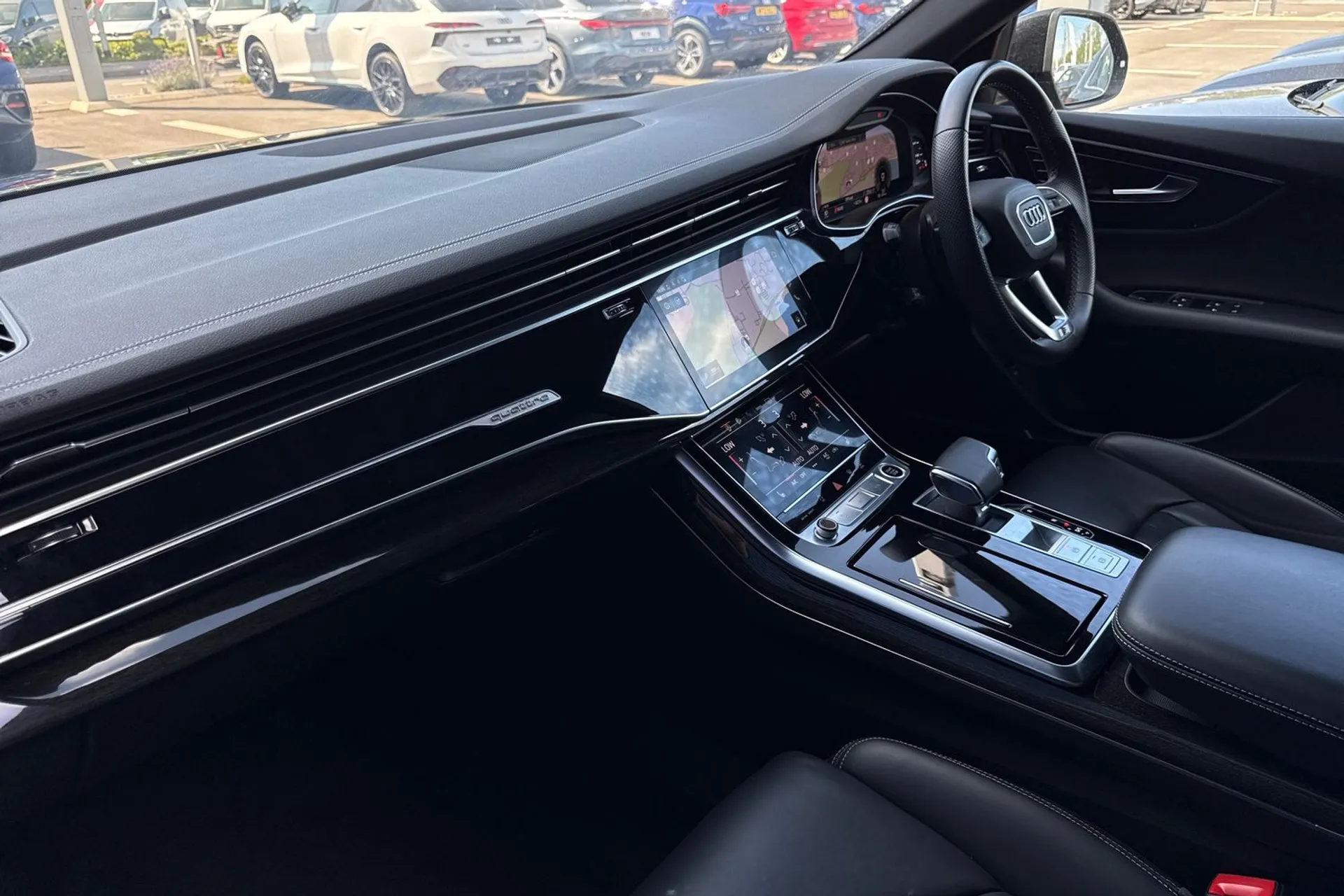 Audi Q8 thumbnail image number 28