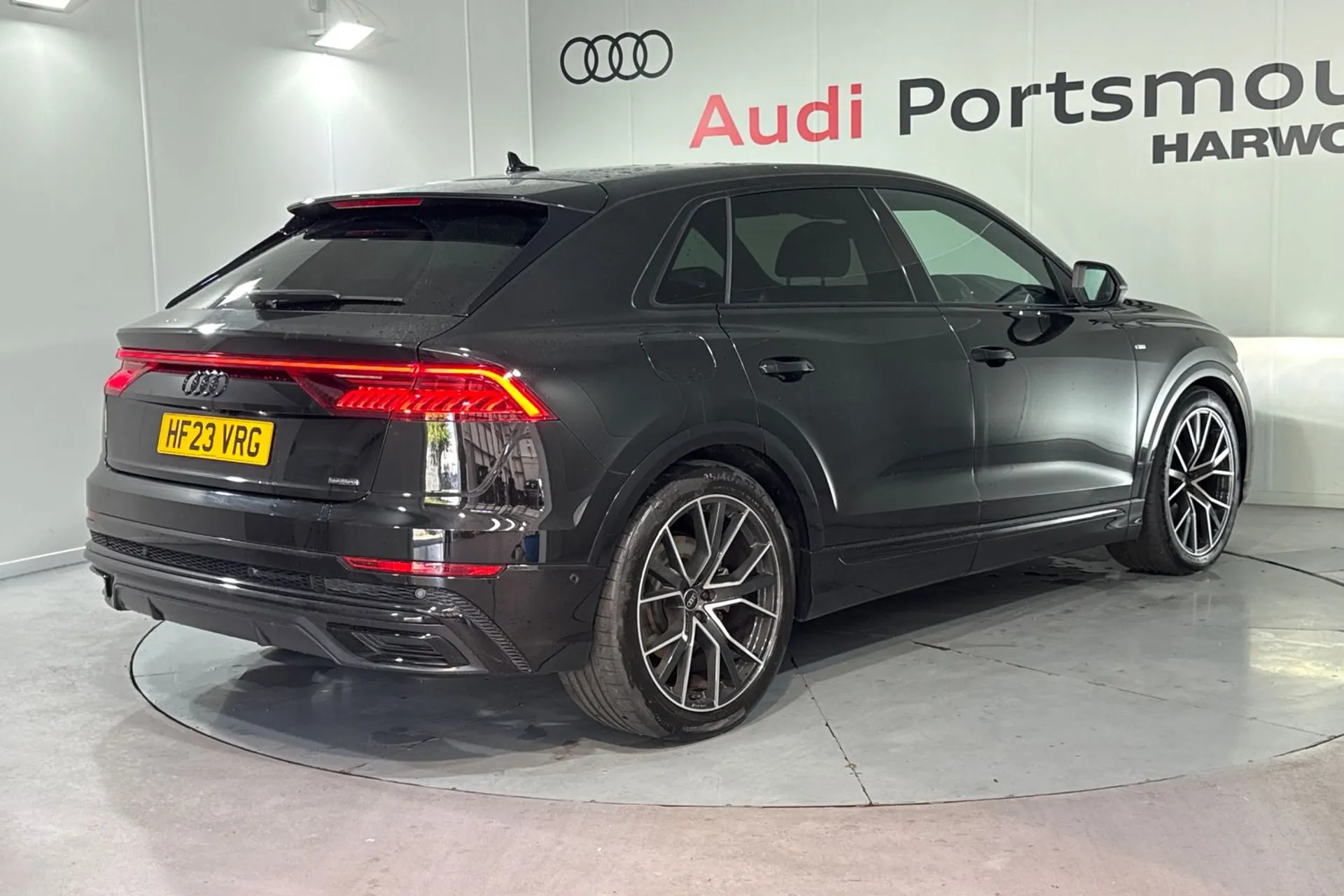 Audi Q8 thumbnail image number 7