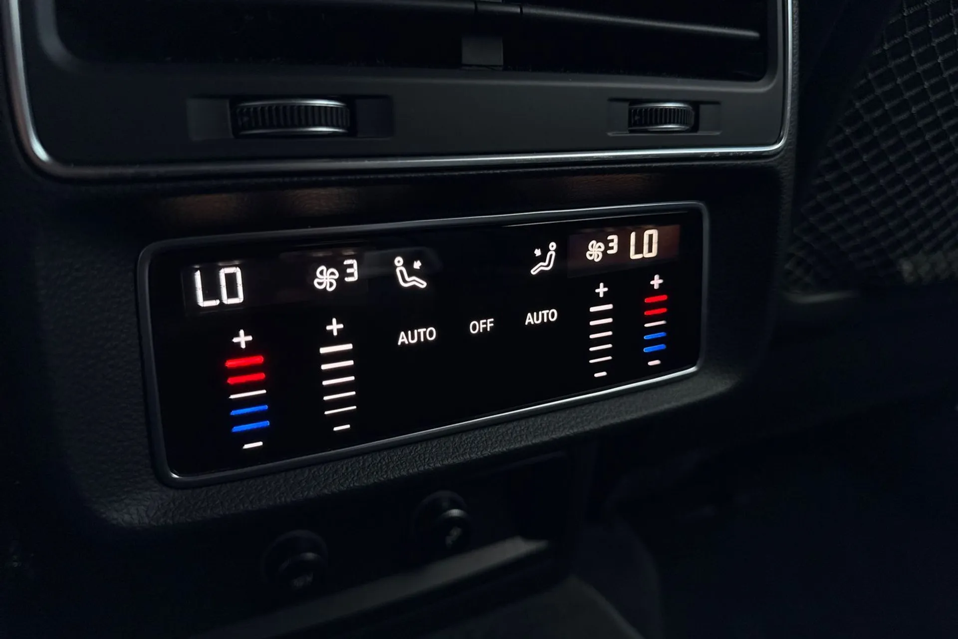 Audi Q8 thumbnail image number 44