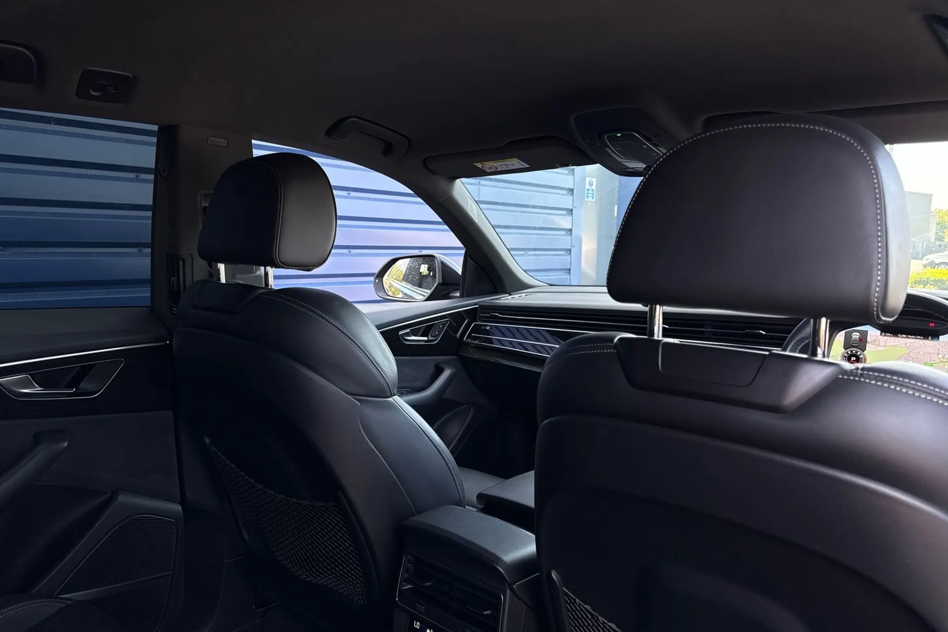 Audi Q8 thumbnail image number 23