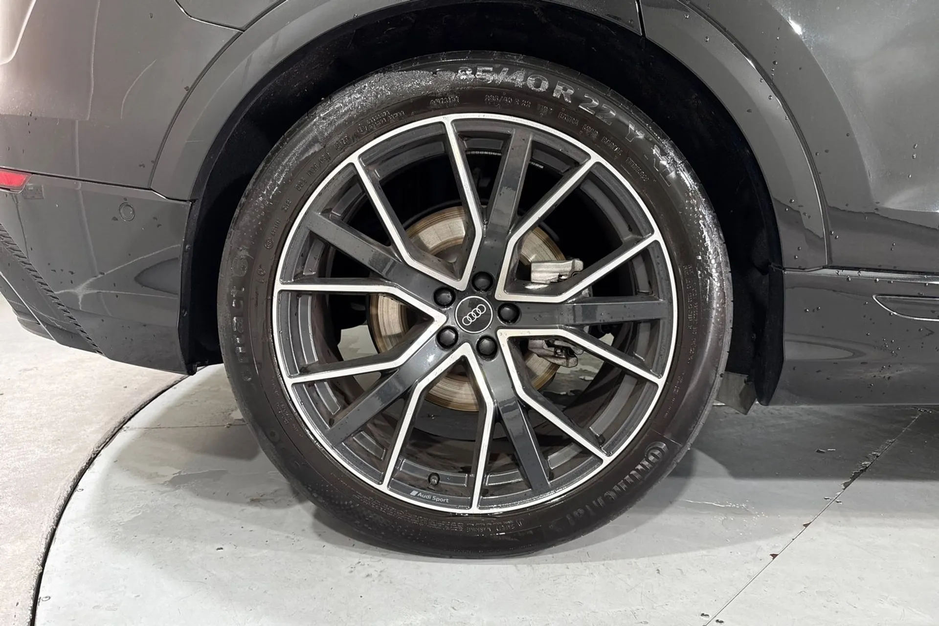Audi Q8 thumbnail image number 13