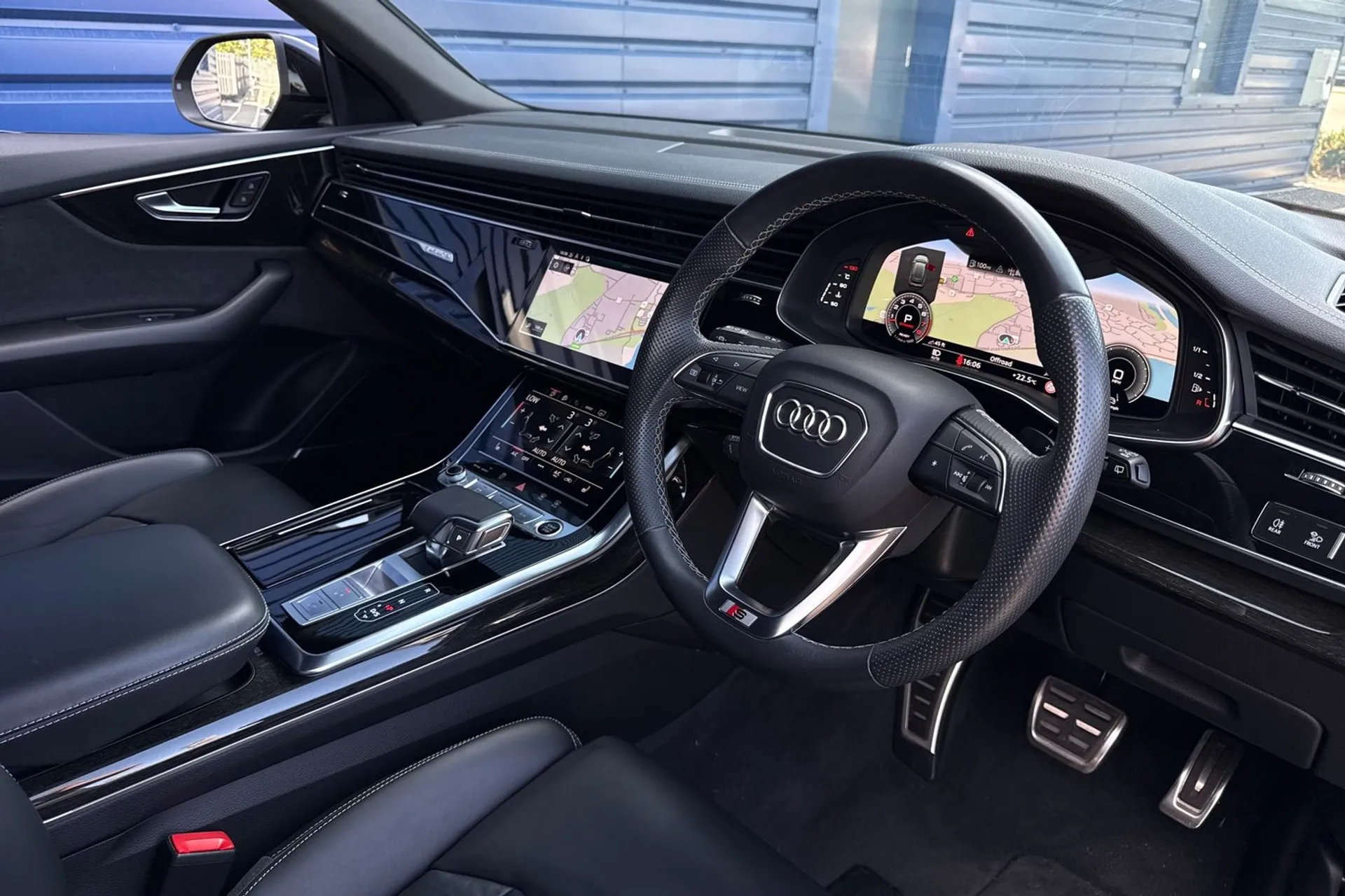 Audi Q8 thumbnail image number 26