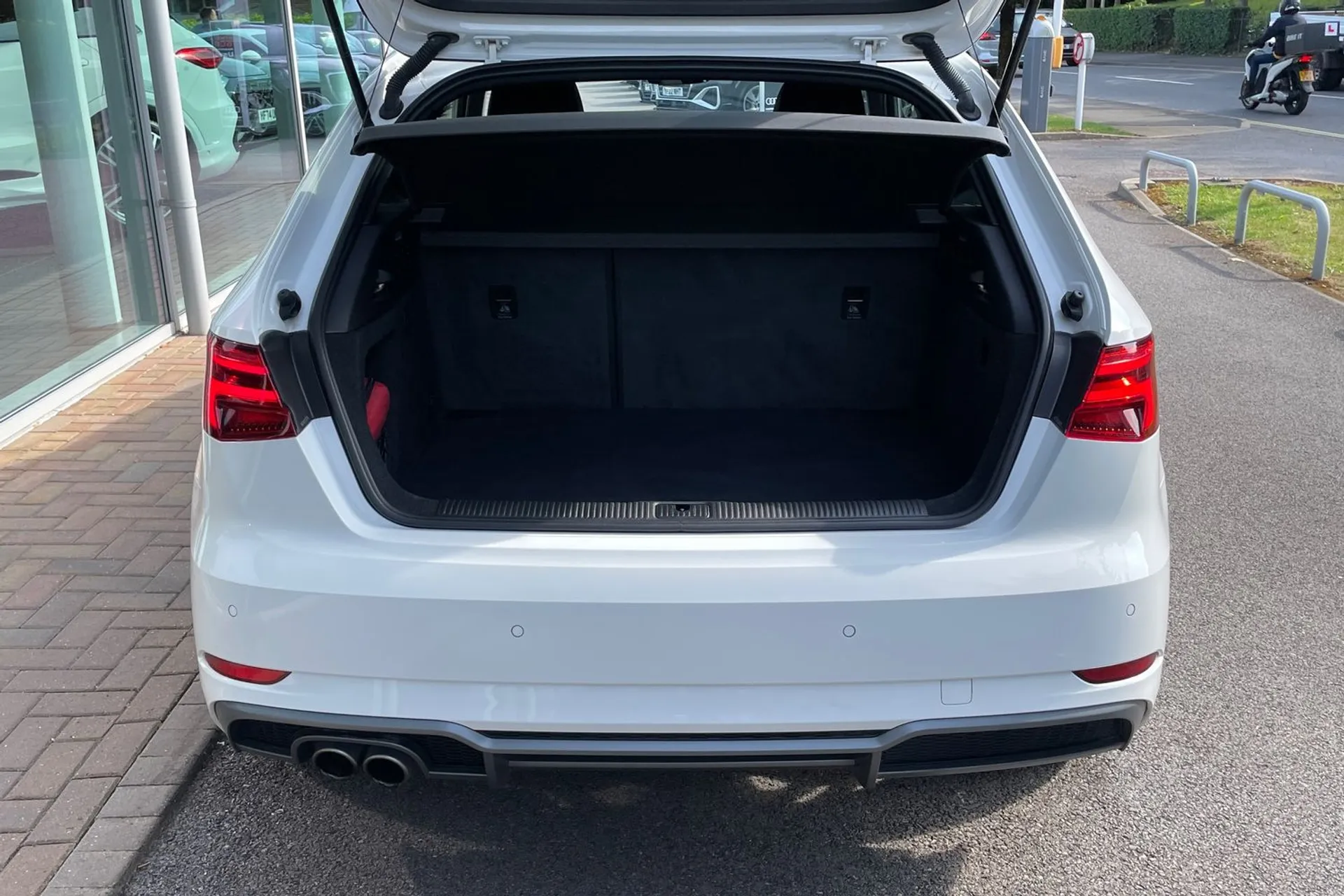 Audi A3 thumbnail image number 18