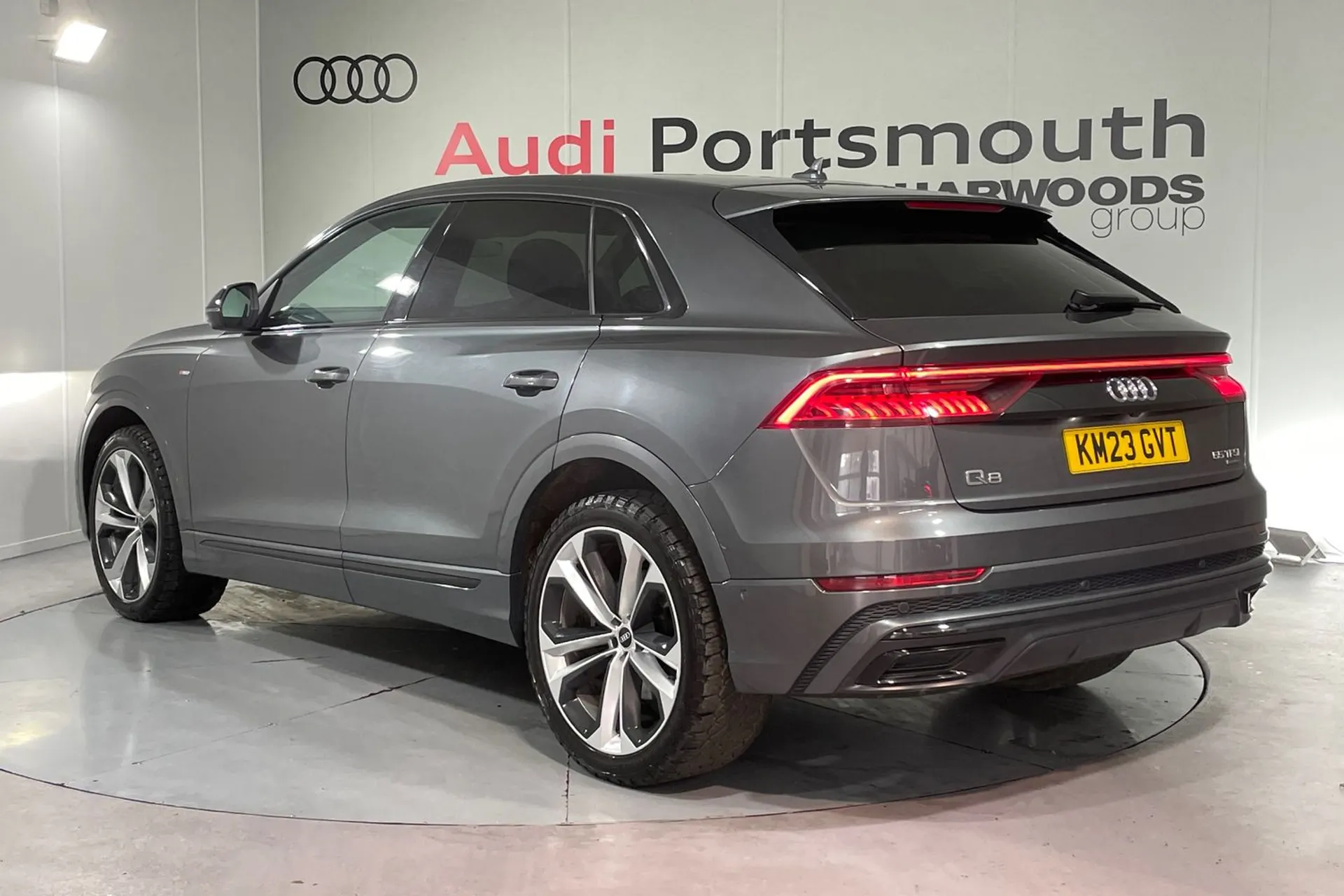 Audi Q8 thumbnail image number 8