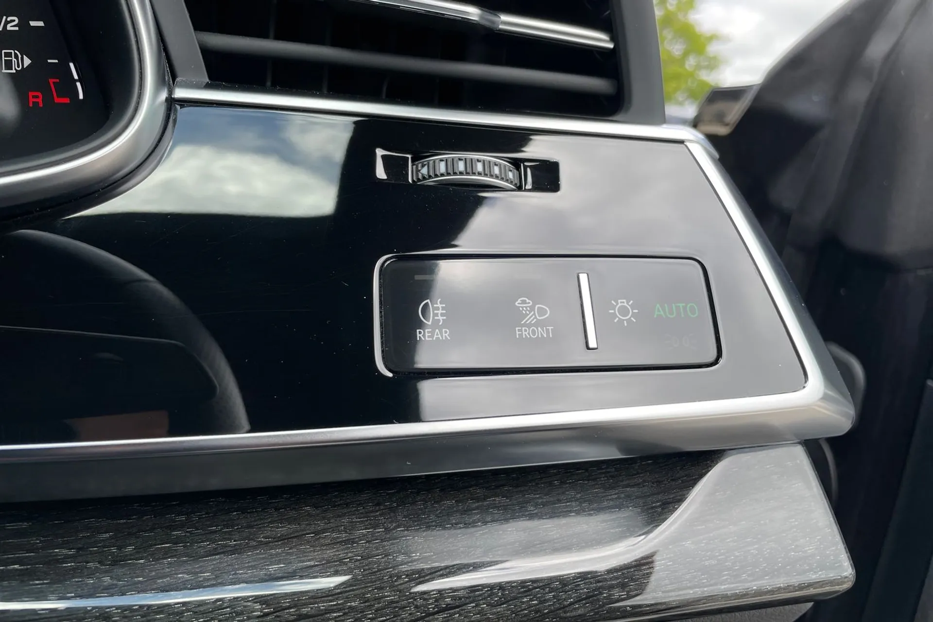 Audi Q8 thumbnail image number 51