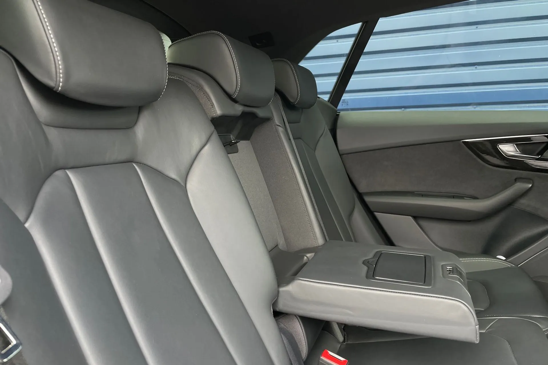 Audi Q8 thumbnail image number 22