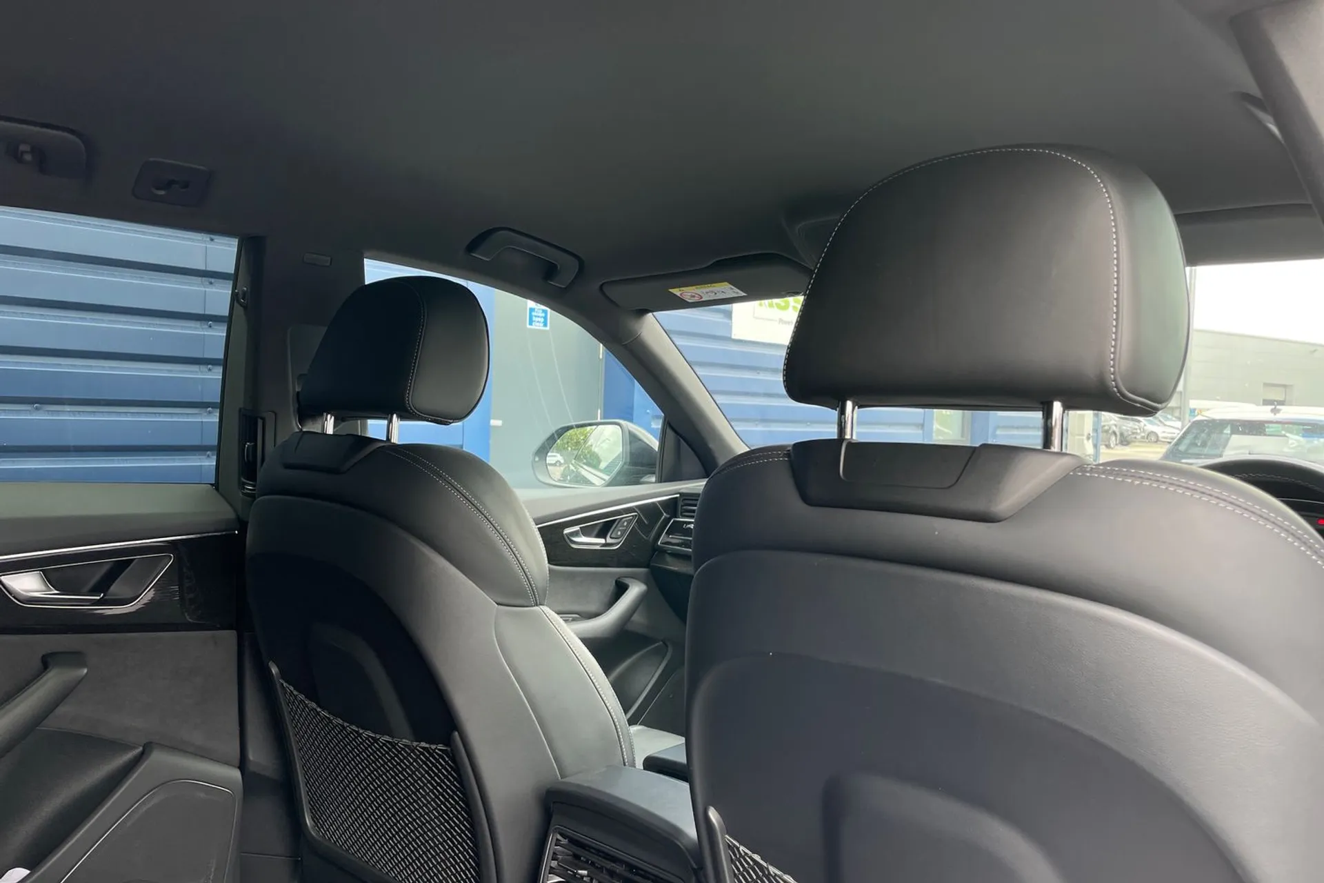 Audi Q8 thumbnail image number 24