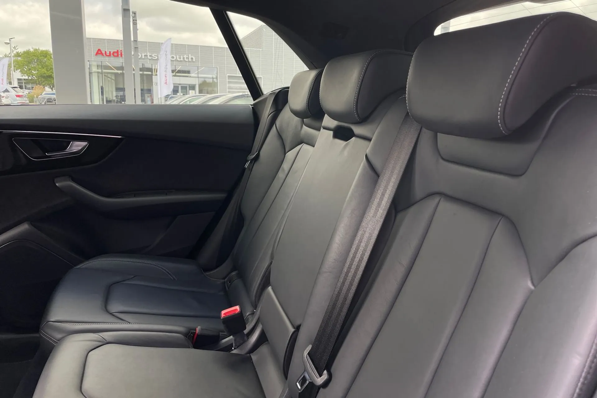 Audi Q8 thumbnail image number 33
