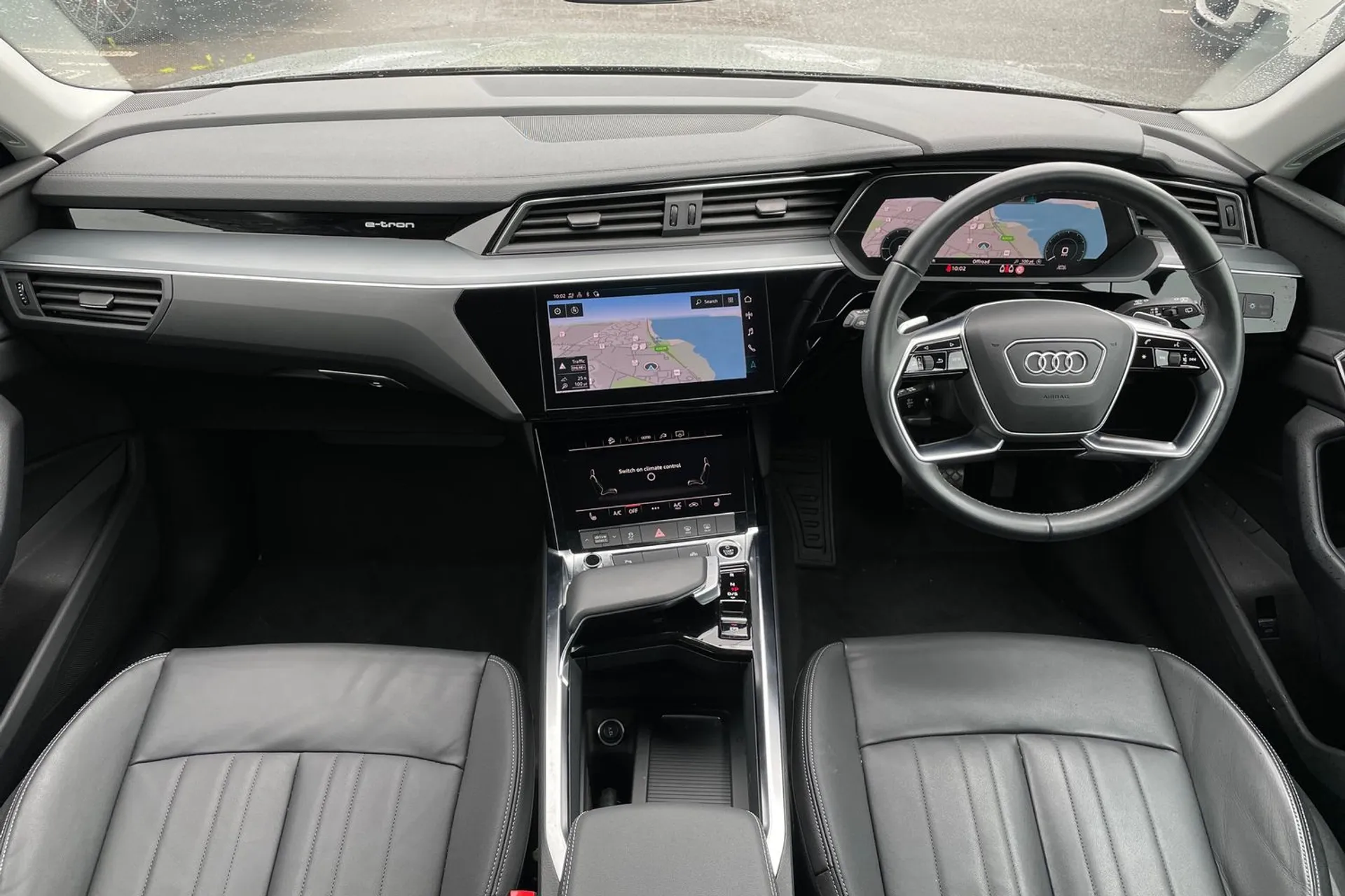 Audi Q8 thumbnail image number 3