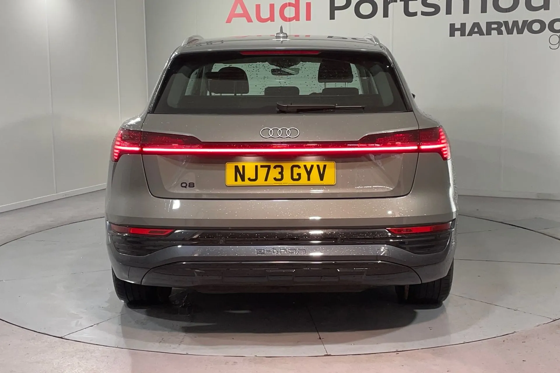 Audi Q8 thumbnail image number 8