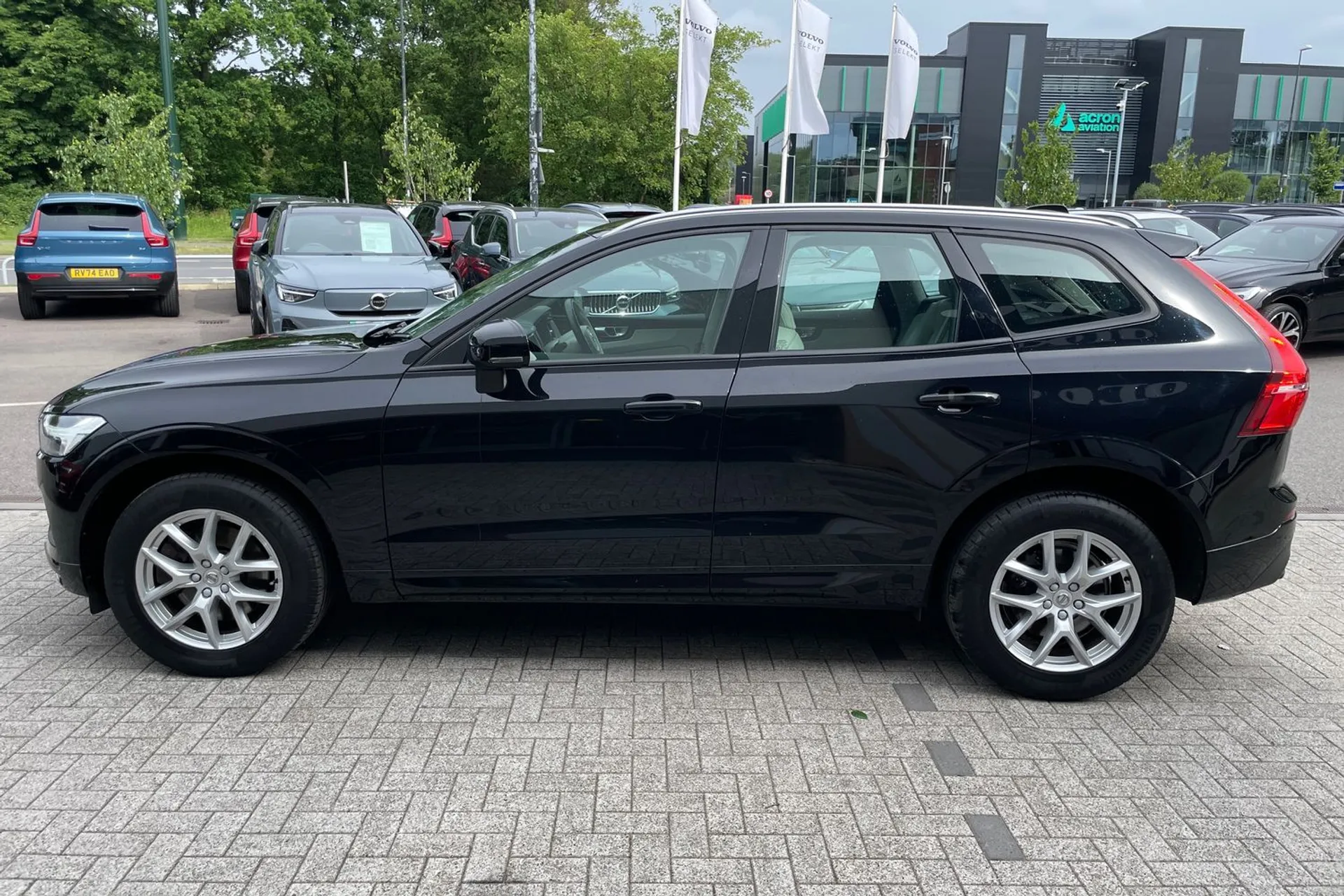 Volvo XC60 thumbnail image number 10