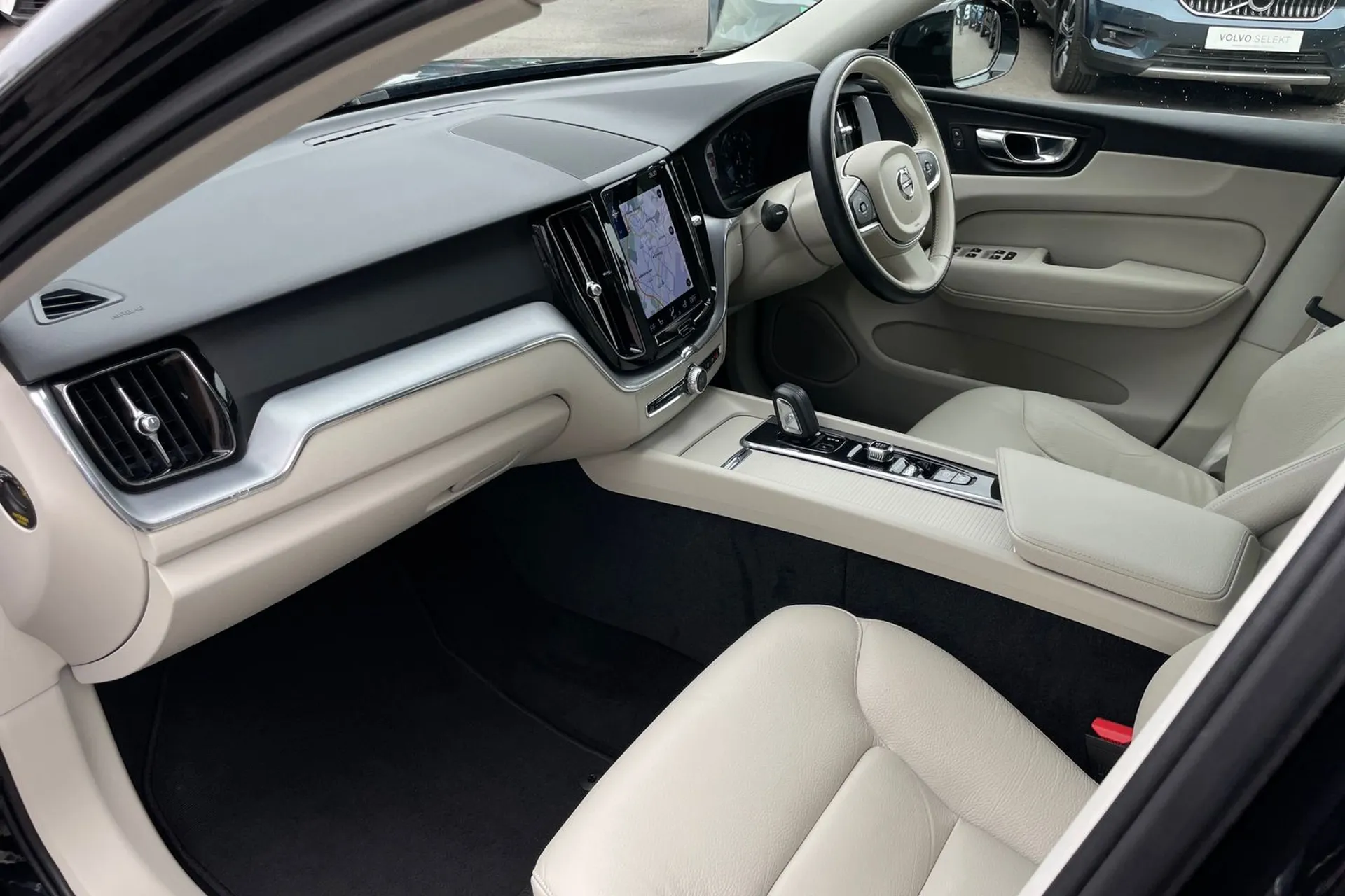 Volvo XC60 thumbnail image number 26