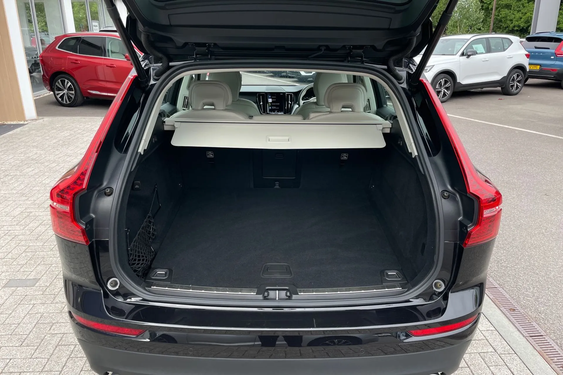 Volvo XC60 thumbnail image number 19