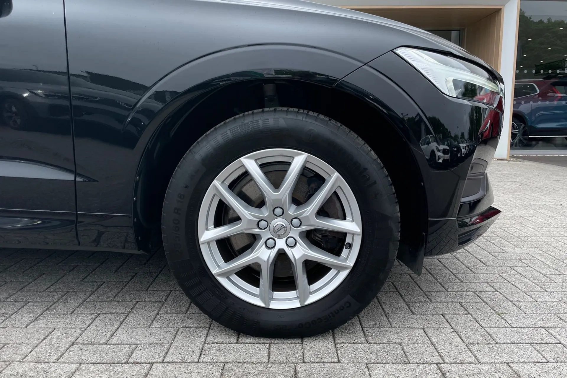 Volvo XC60 thumbnail image number 13